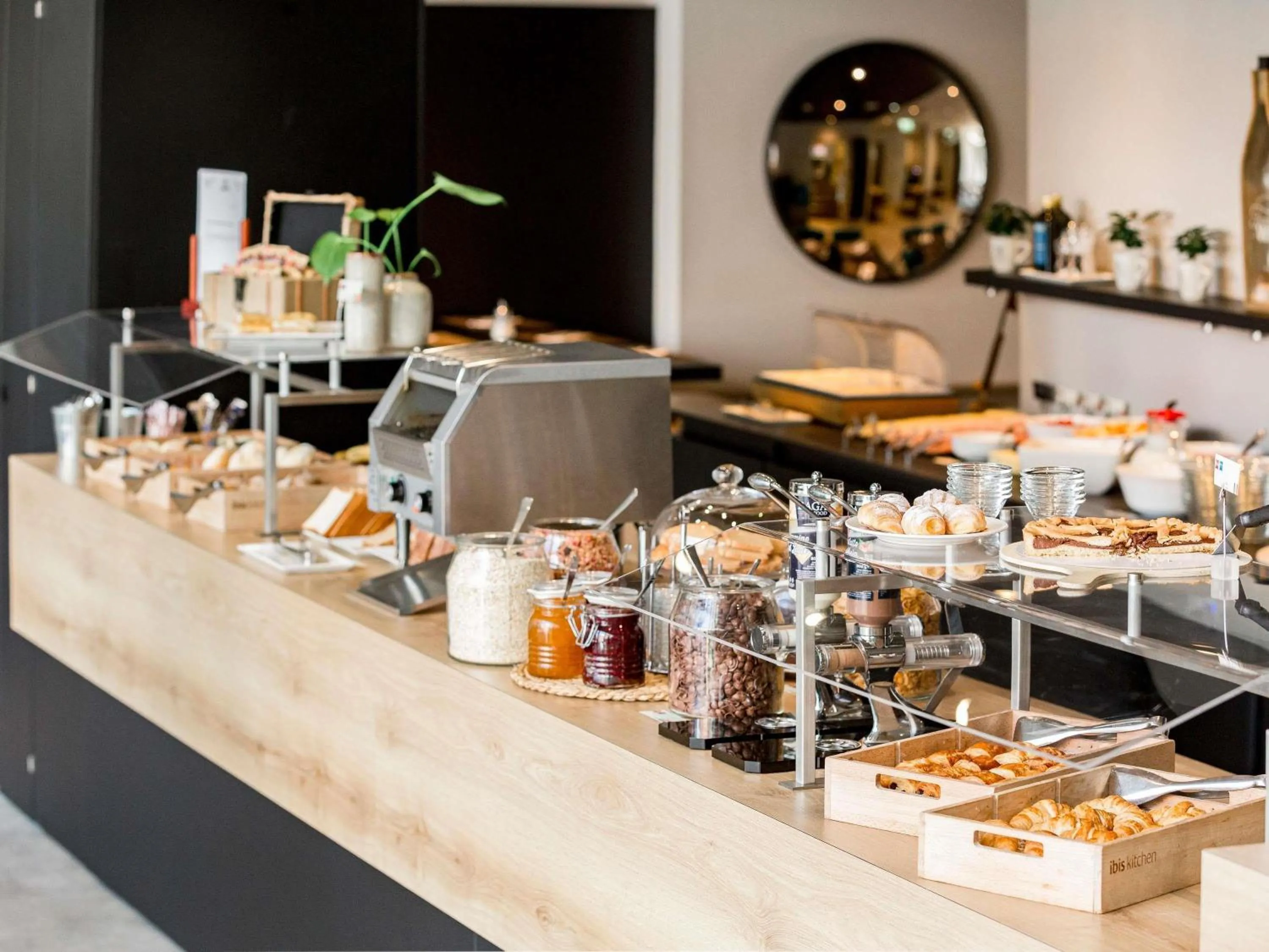 Breakfast in Ibis Lugano Paradiso