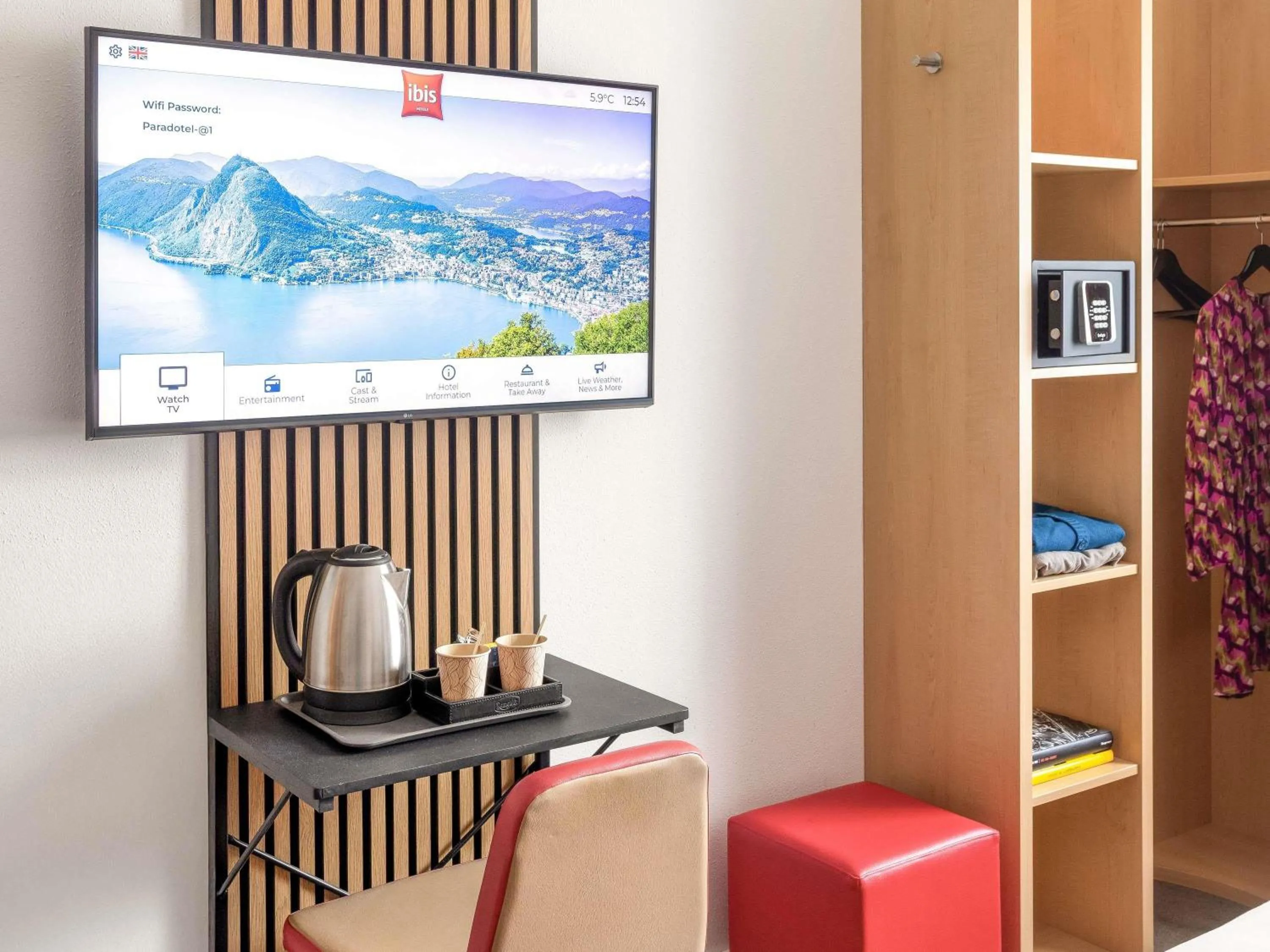 Bedroom in Ibis Lugano Paradiso