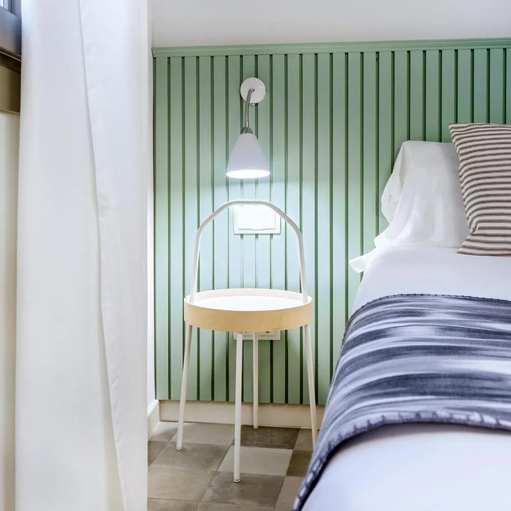 Bedroom, Bed in Son Gris