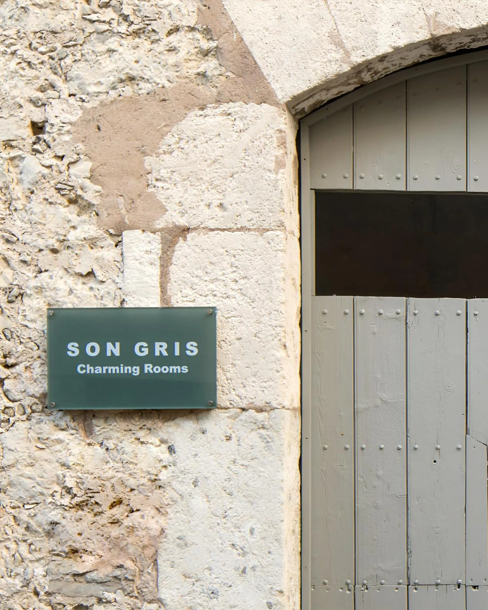 Facade/entrance in Son Gris