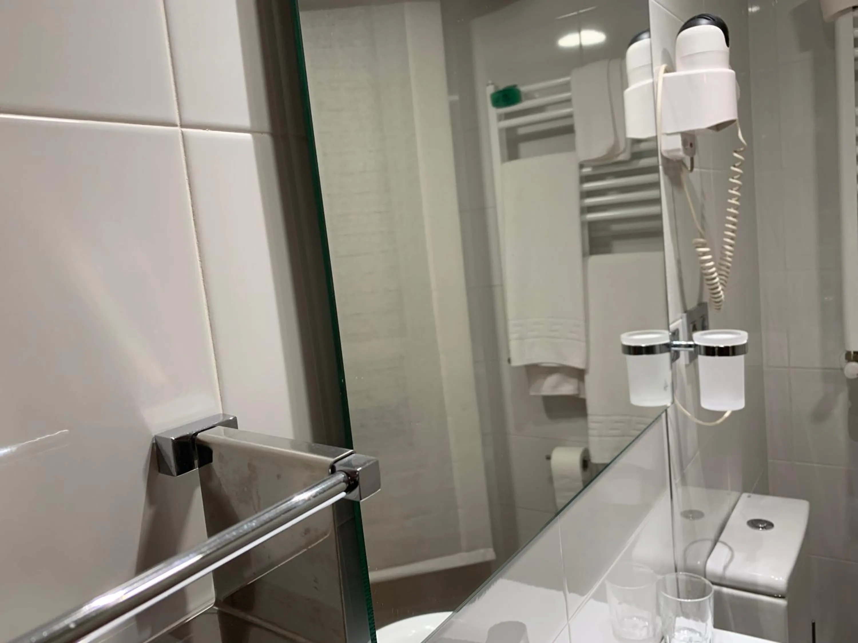 Bathroom in Hotel Herreros