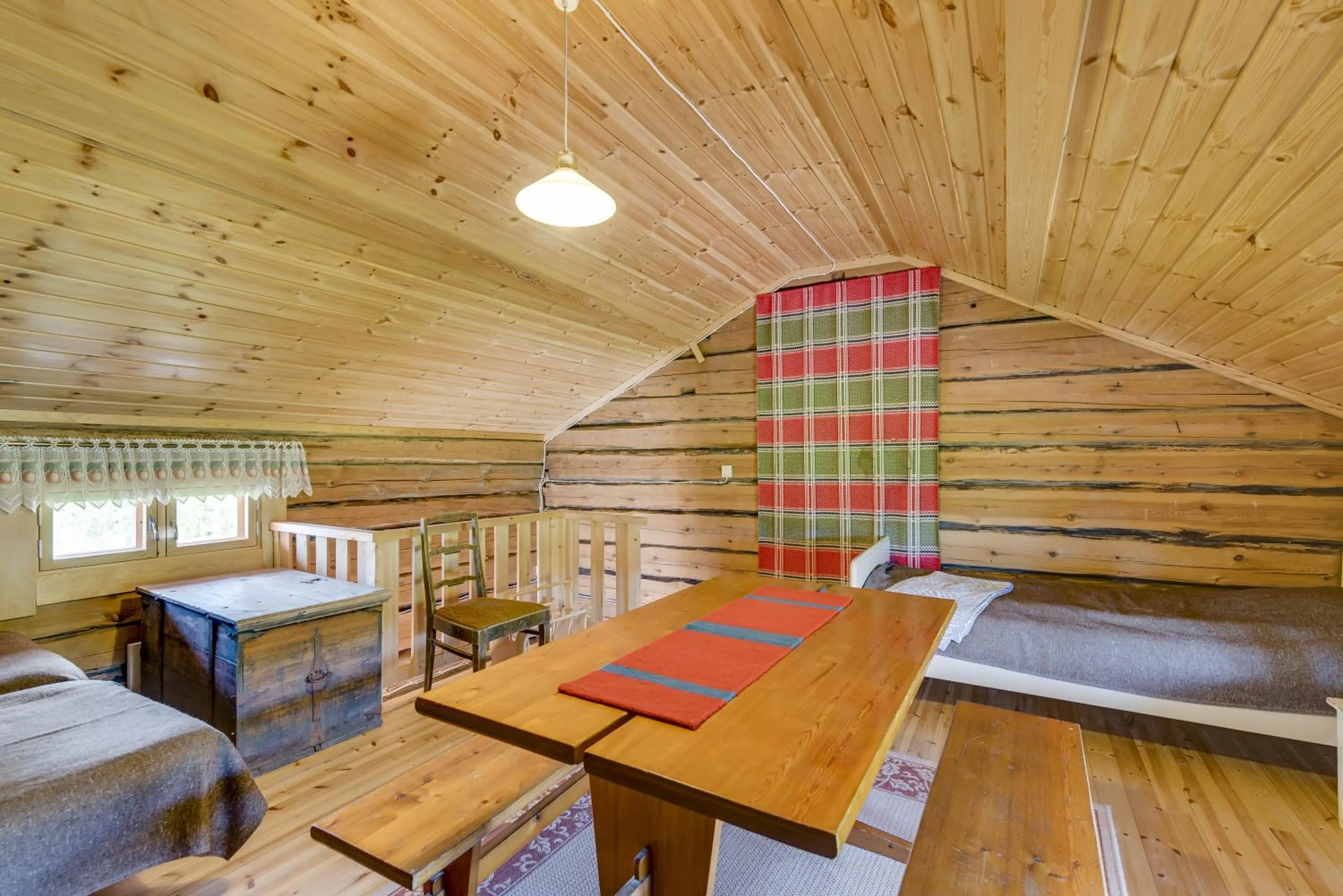 Photo of the whole room in Hyvölän Talo