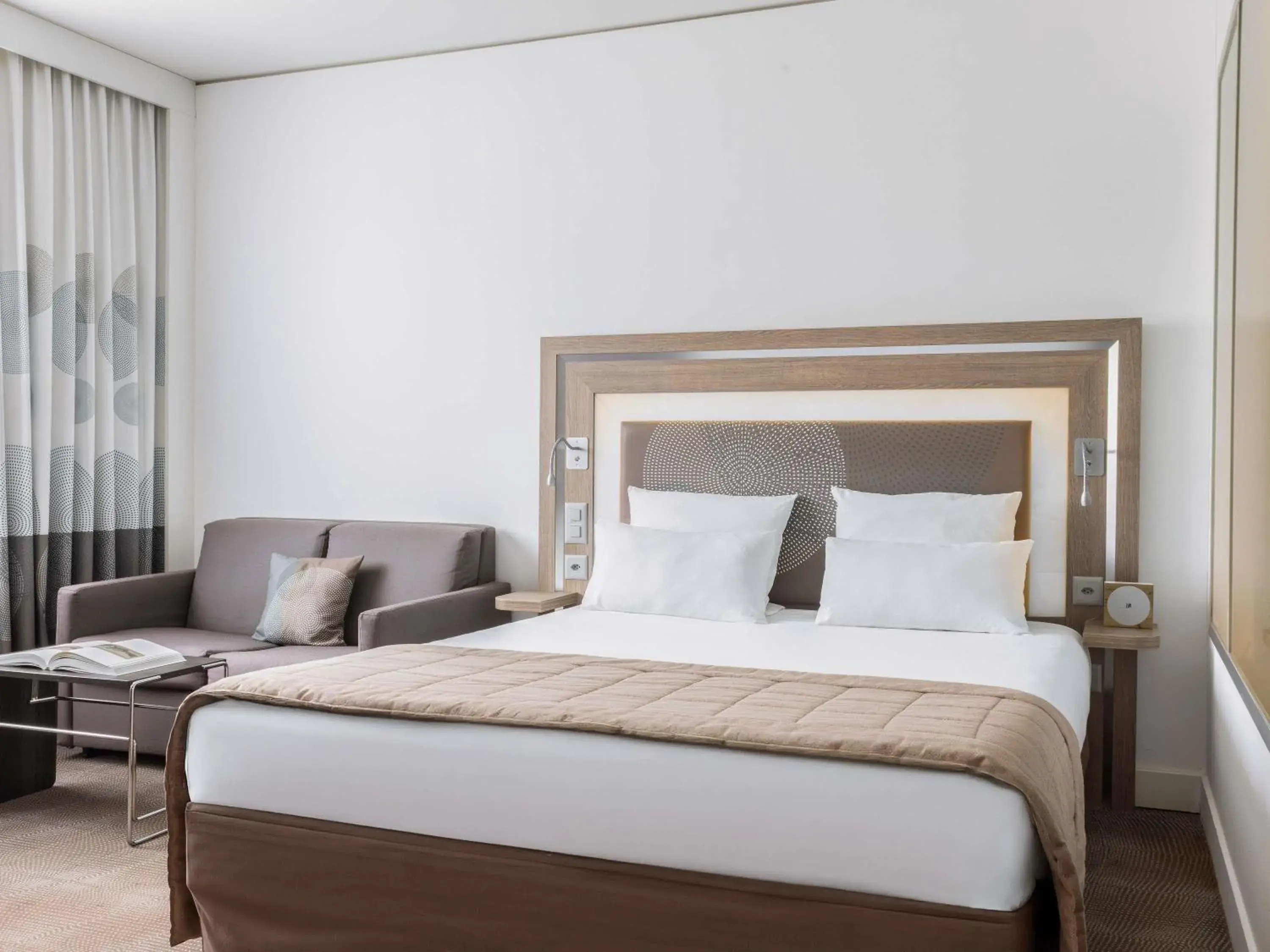 Superior Double Room in Novotel Lugano Paradiso Superior Double Room in Novotel Lugano Paradiso