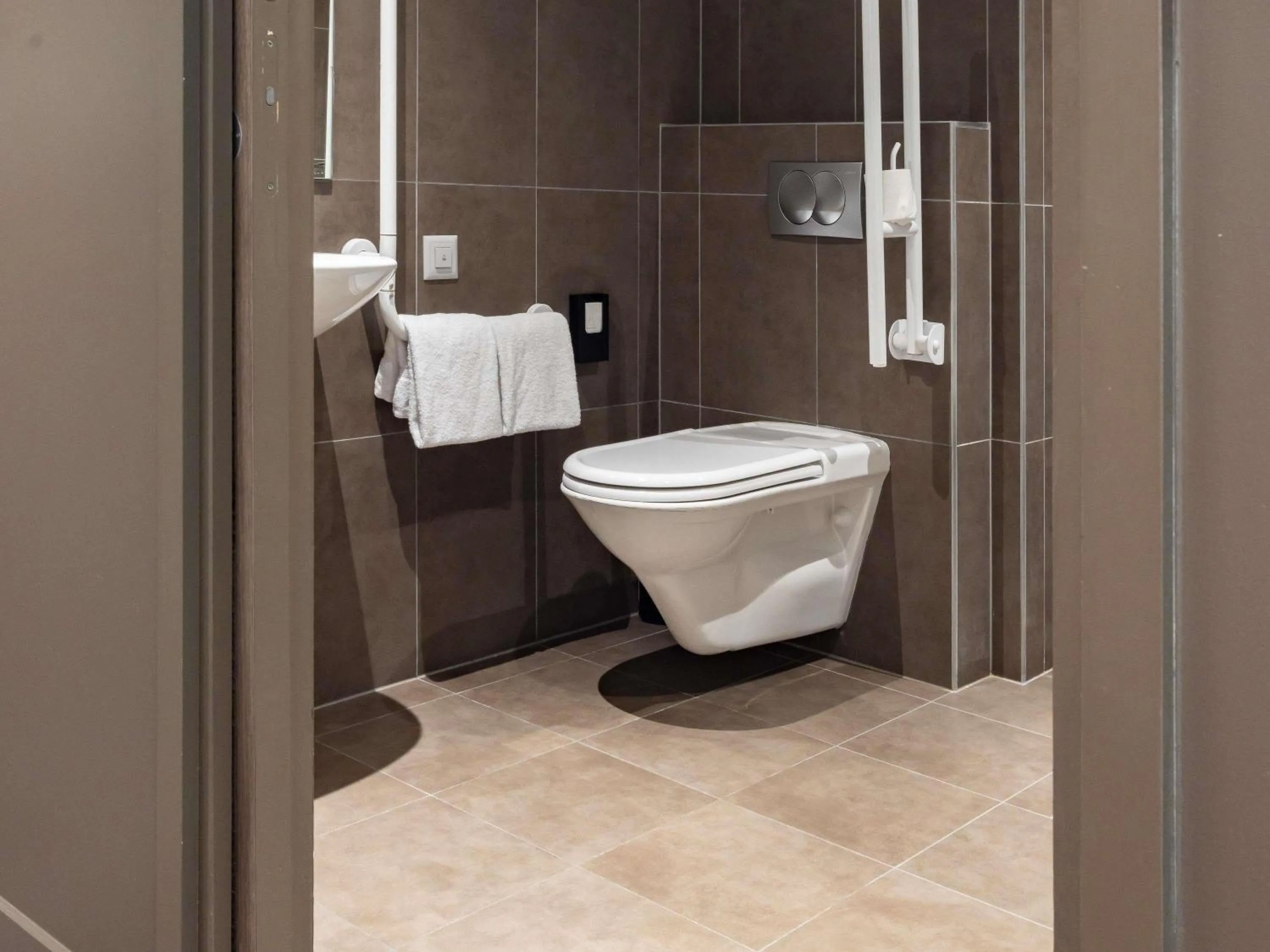 Bedroom in Novotel Lugano Paradiso