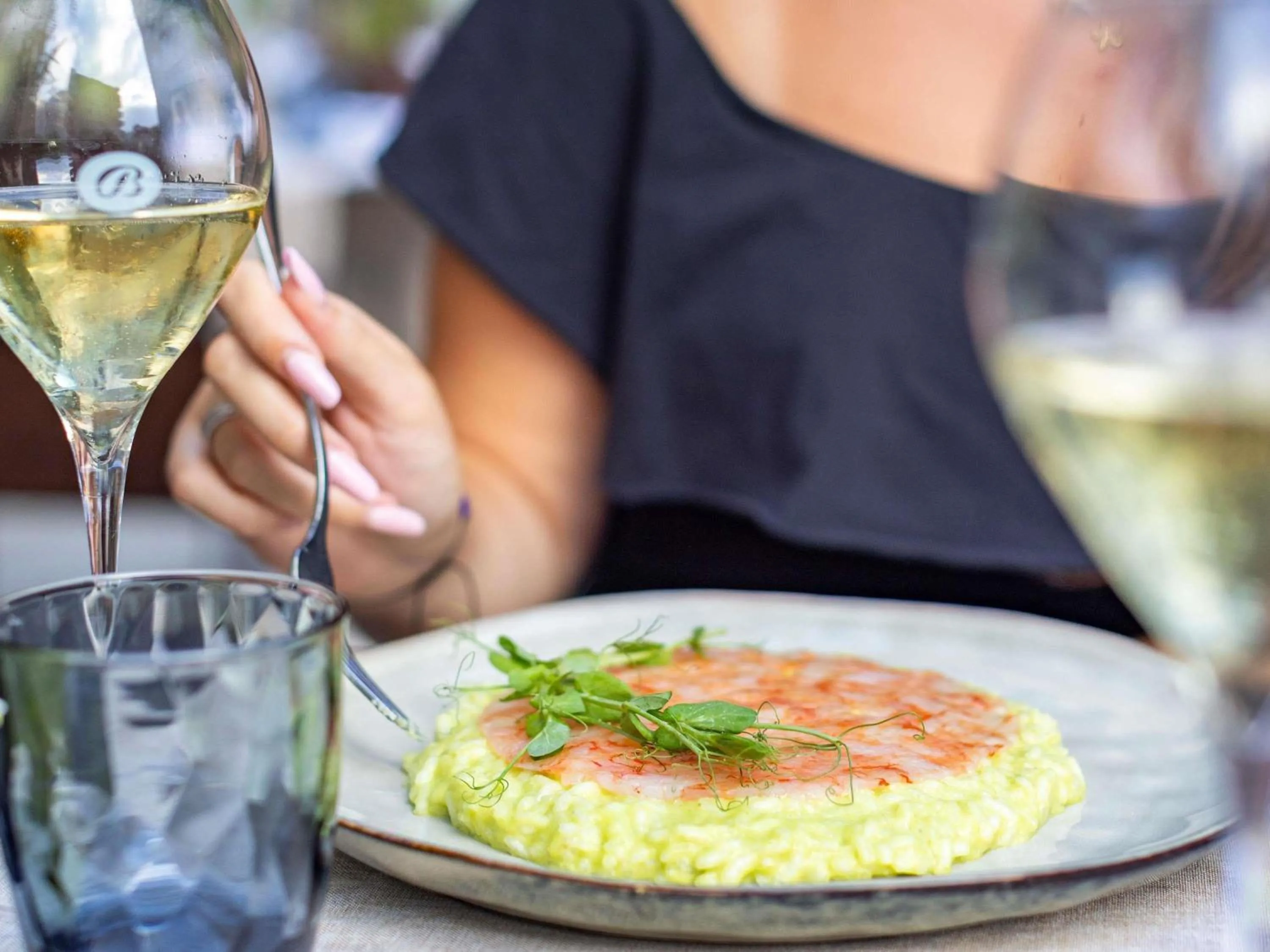 Restaurant/places to eat in Novotel Lugano Paradiso