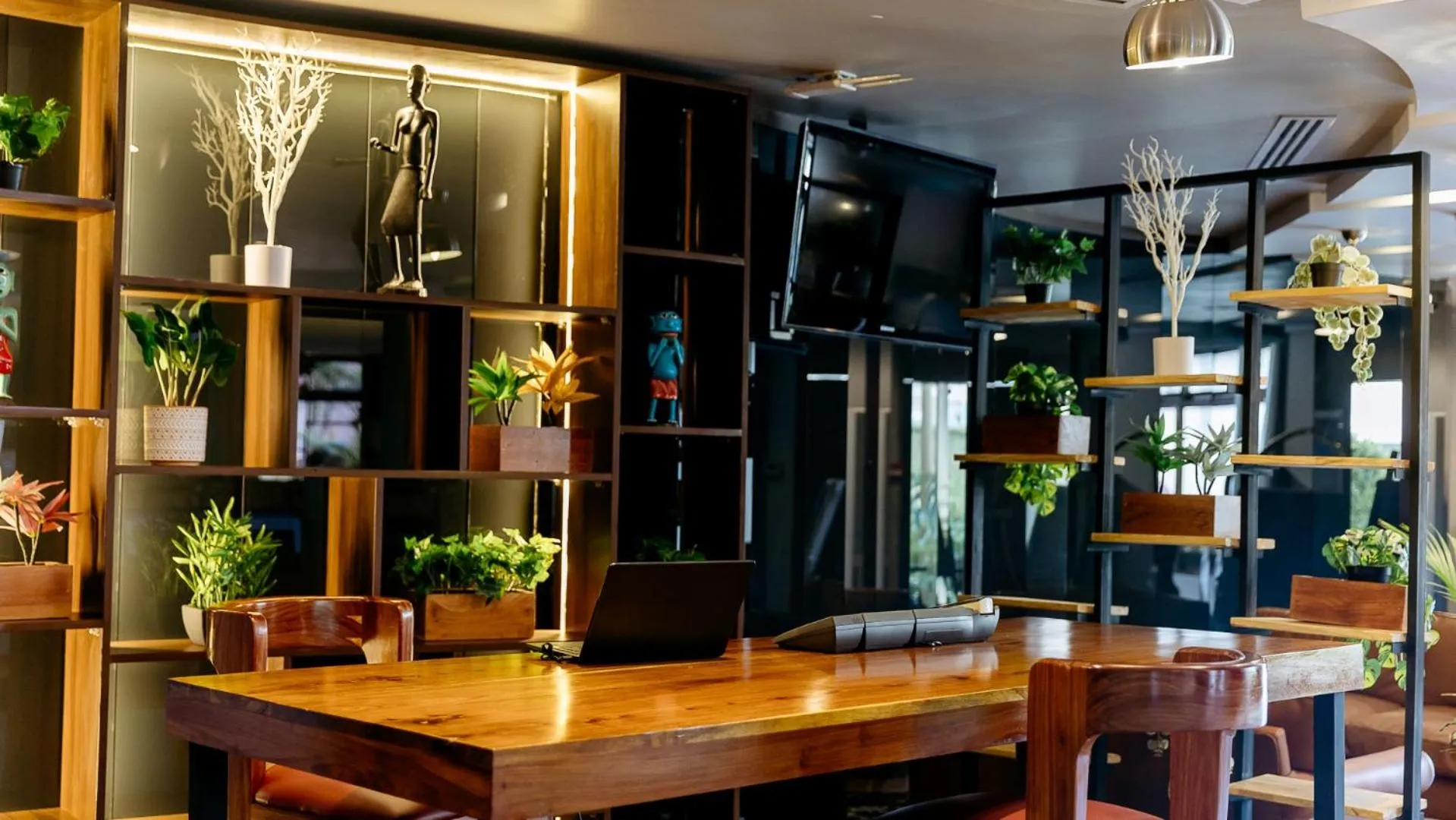 Business facilities in Peninsula Hotel Dar Es Salaam