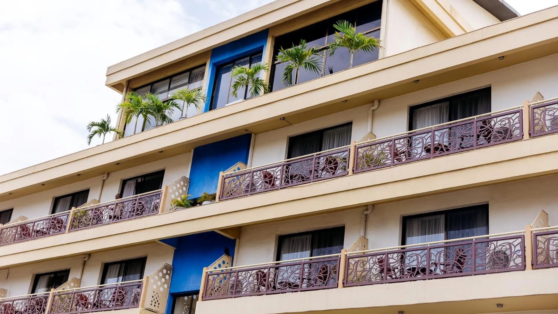 Property building in Peninsula Hotel Dar Es Salaam