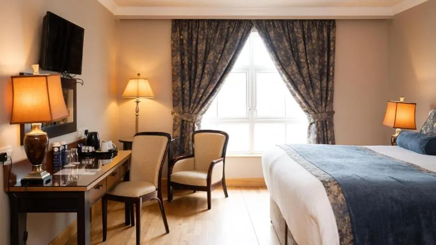 Bedroom, Bed in The Villa Rose Hotel & V-Spa