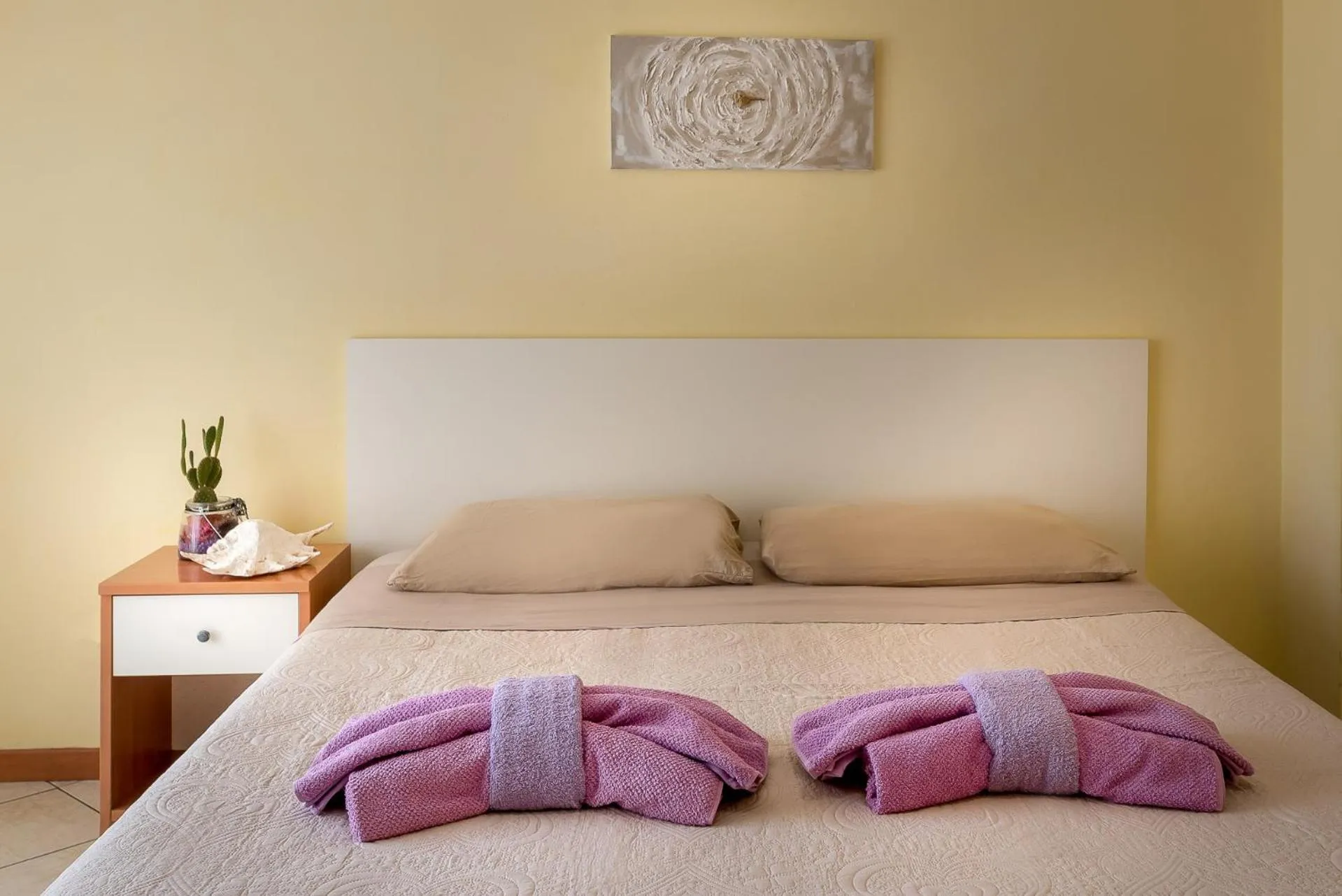 Kitchen or kitchenette, Bed in Residence Cima