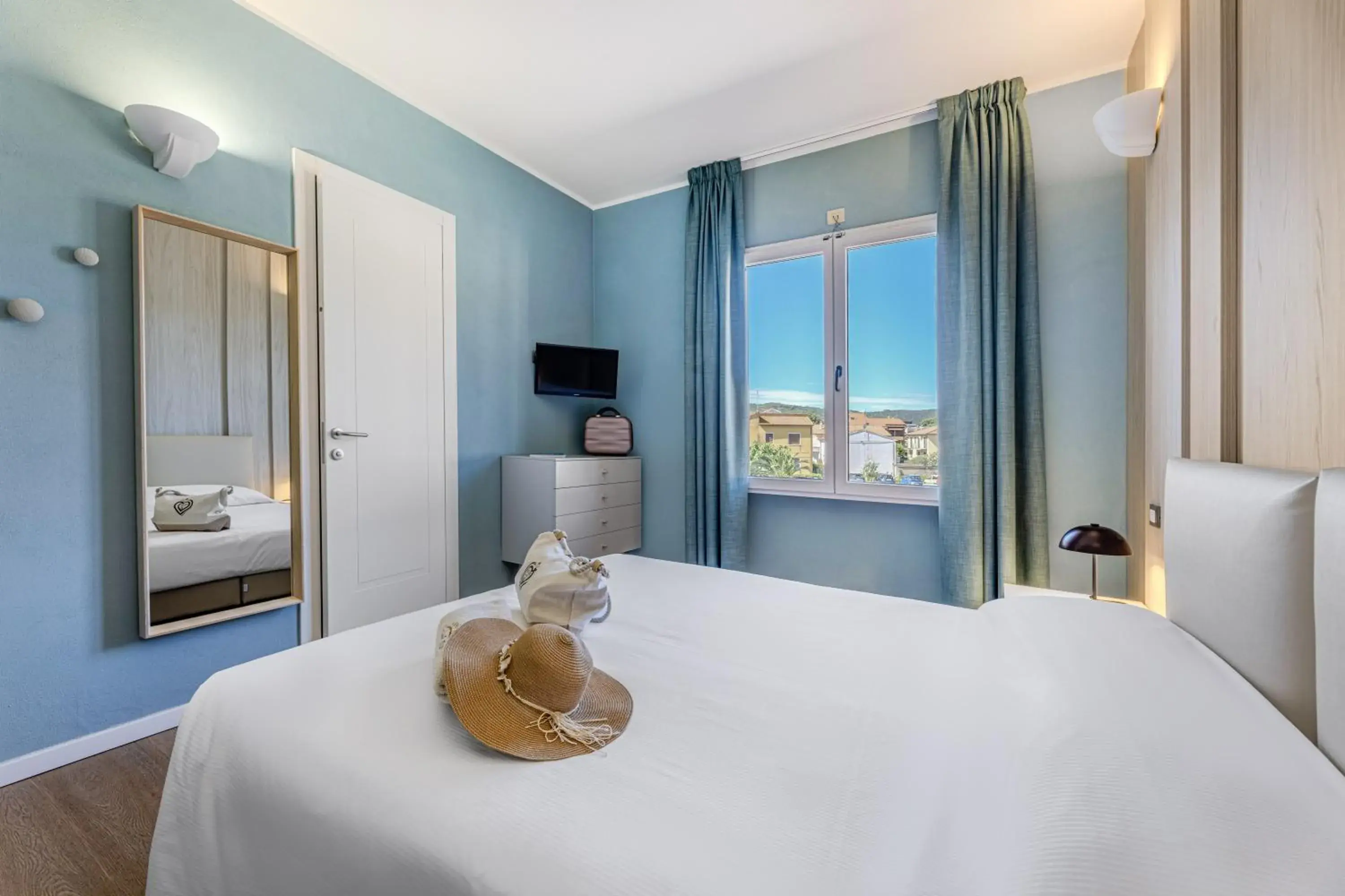 Classic Double or Twin Room in Hotel Riva del Sole Classic Double or Twin Room in Hotel Riva del Sole