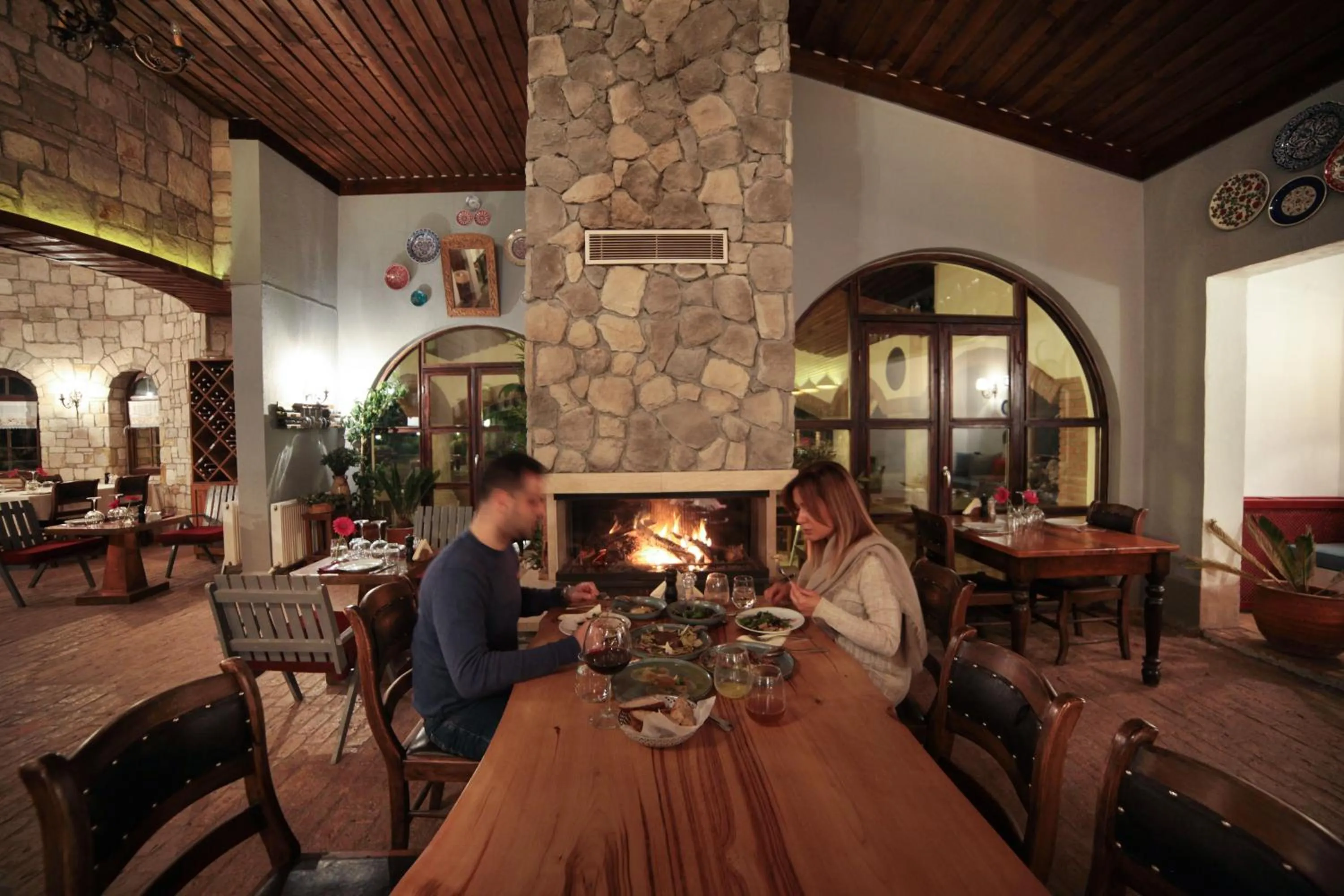 Restaurant/places to eat in VINIFERA VINEYARDS HOTEL