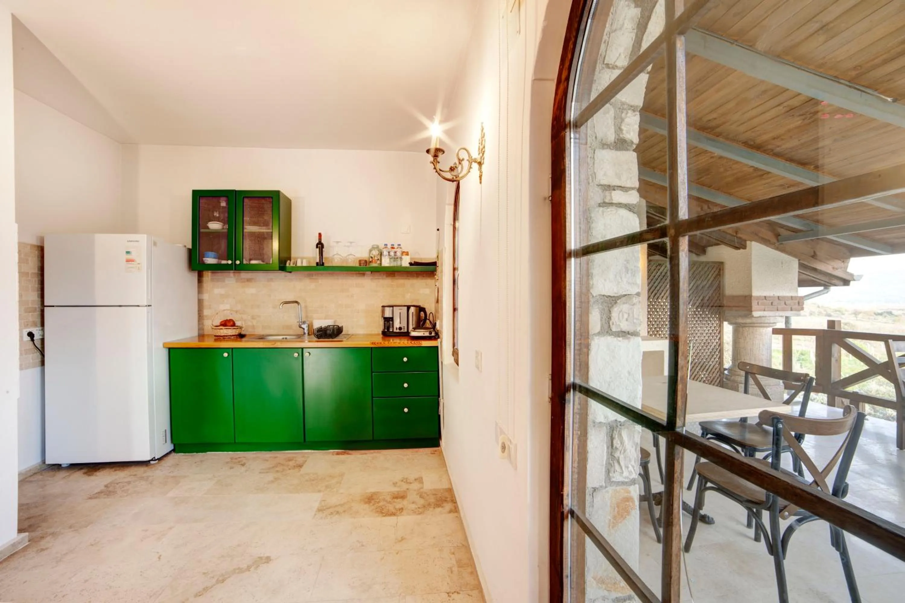 Kitchen or kitchenette in VINIFERA VINEYARDS HOTEL