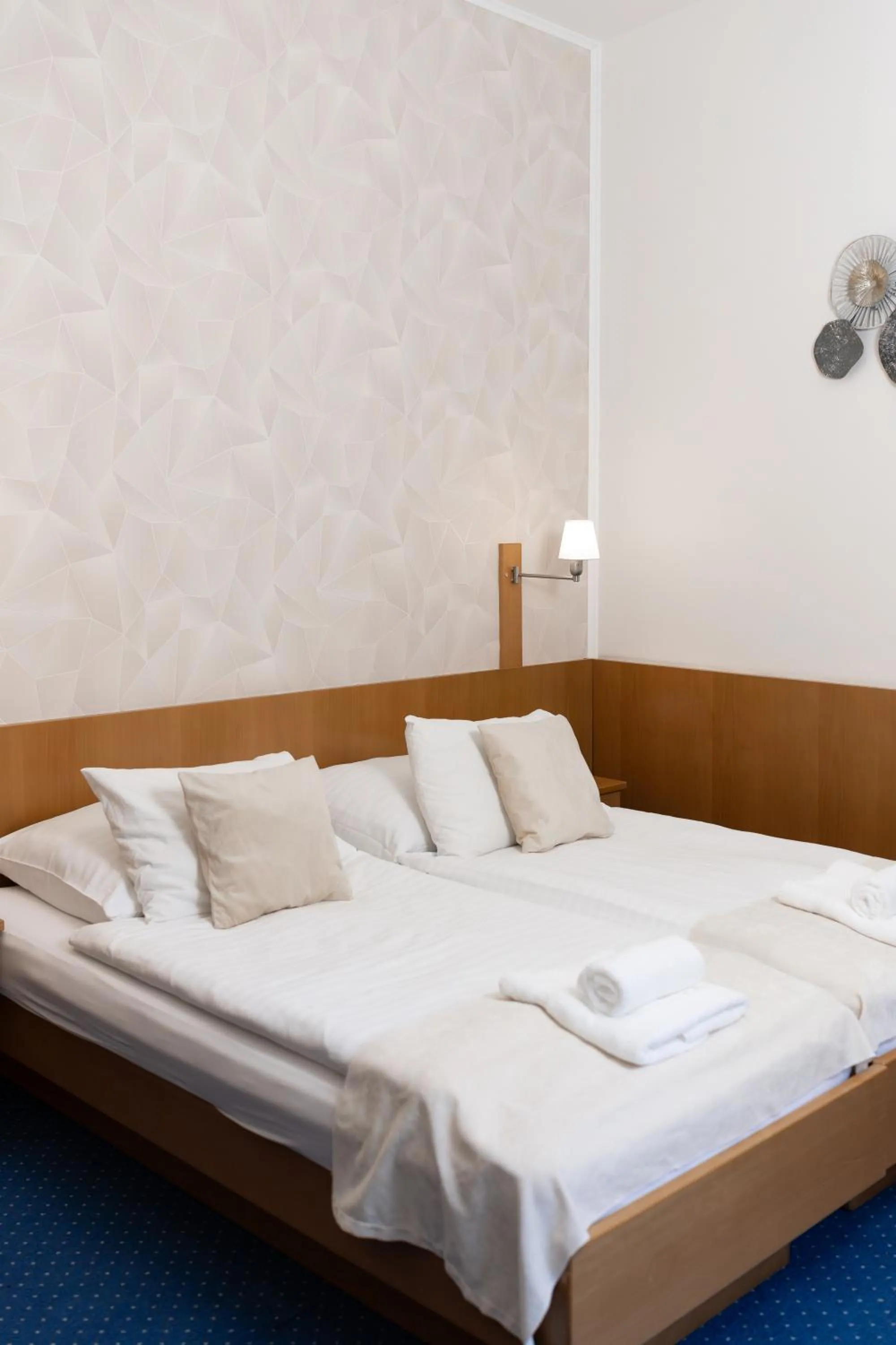 Bed in Hotel Apollon