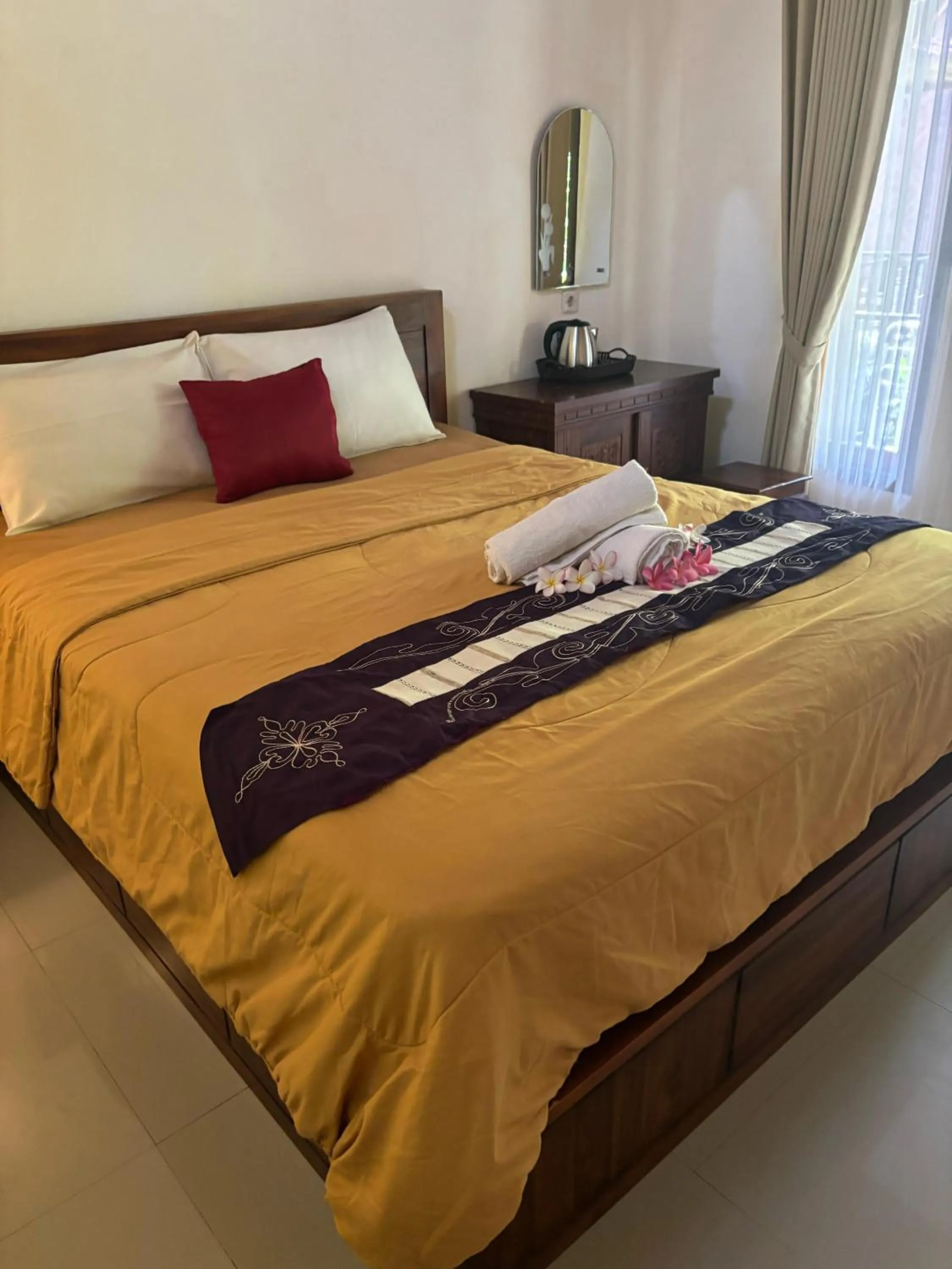 Bedroom, Bed in Kubu Artha Bungalow Nusa Penida