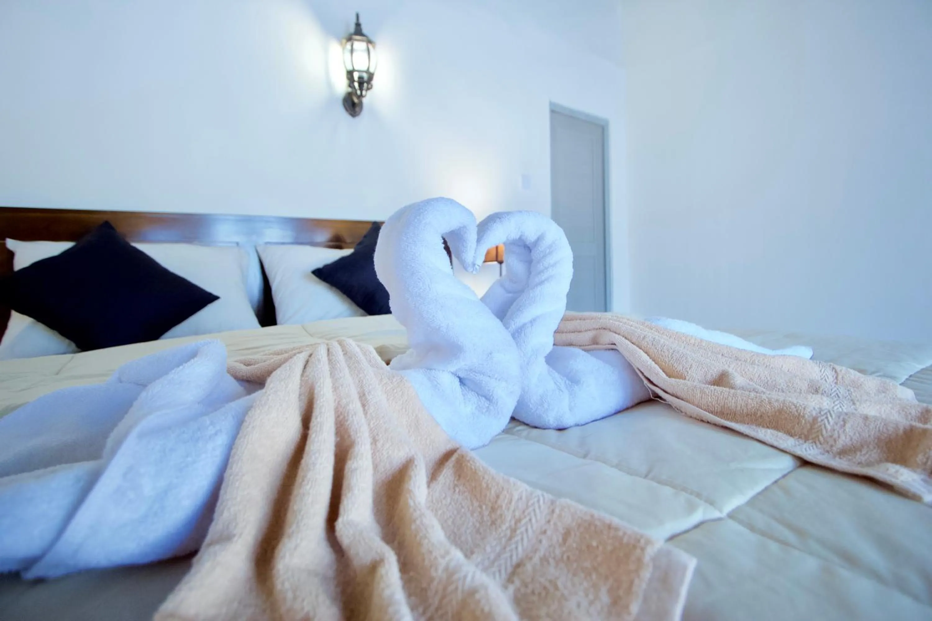 Bedroom, Bed in Kubu Artha Bungalow Nusa Penida