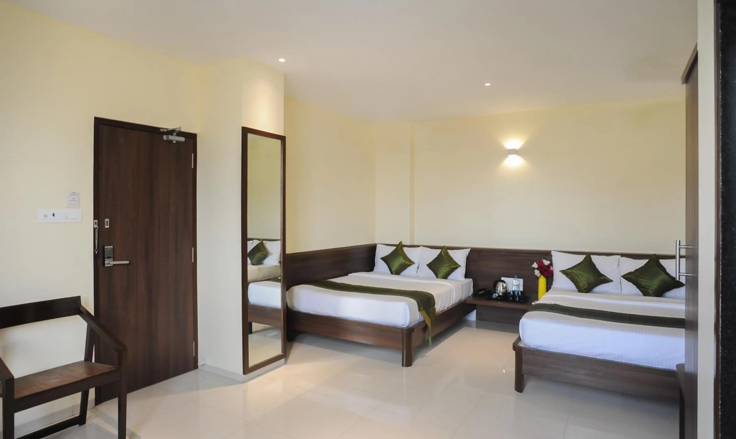 Bedroom, Bed in Treebo Balaji Residency, Kolhapur