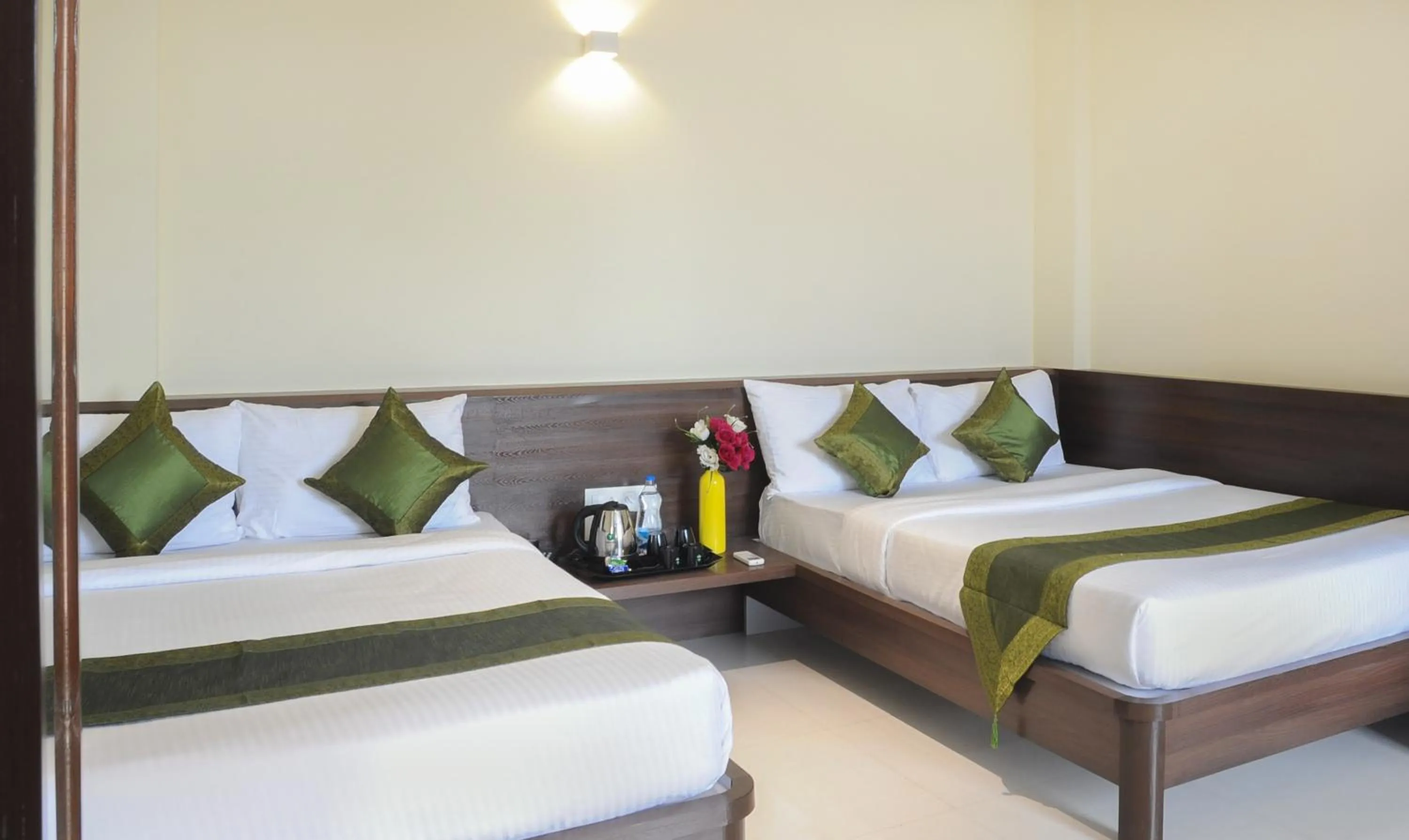 Bedroom, Bed in Treebo Balaji Residency, Kolhapur