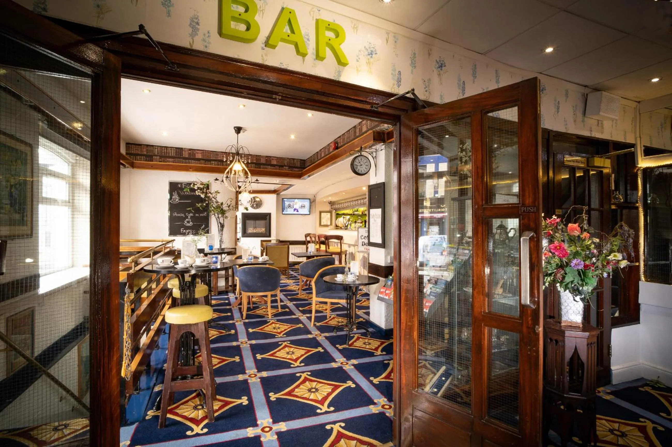 Lounge or bar in Ashley Hotel