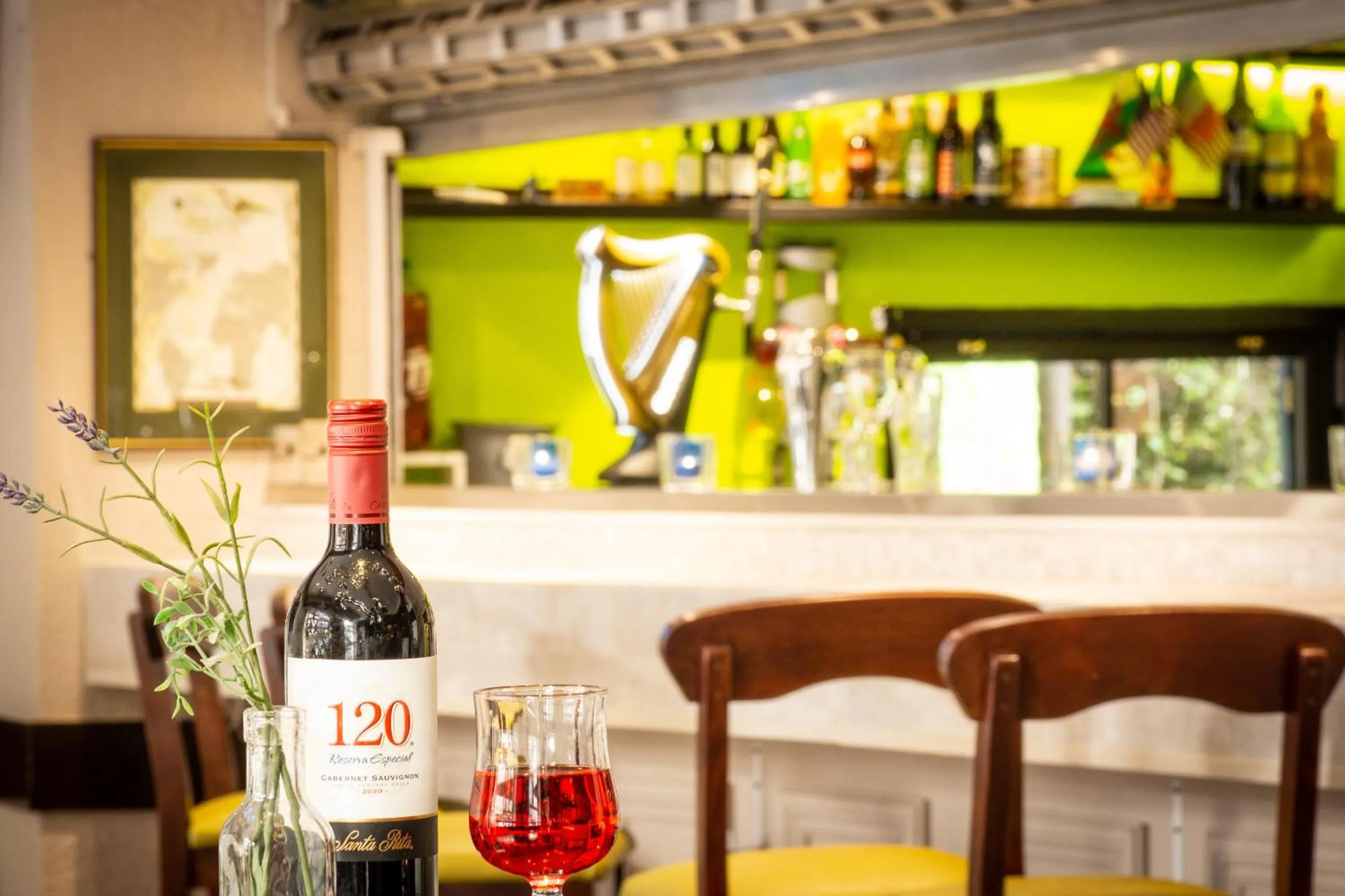 Lounge or bar in Ashley Hotel