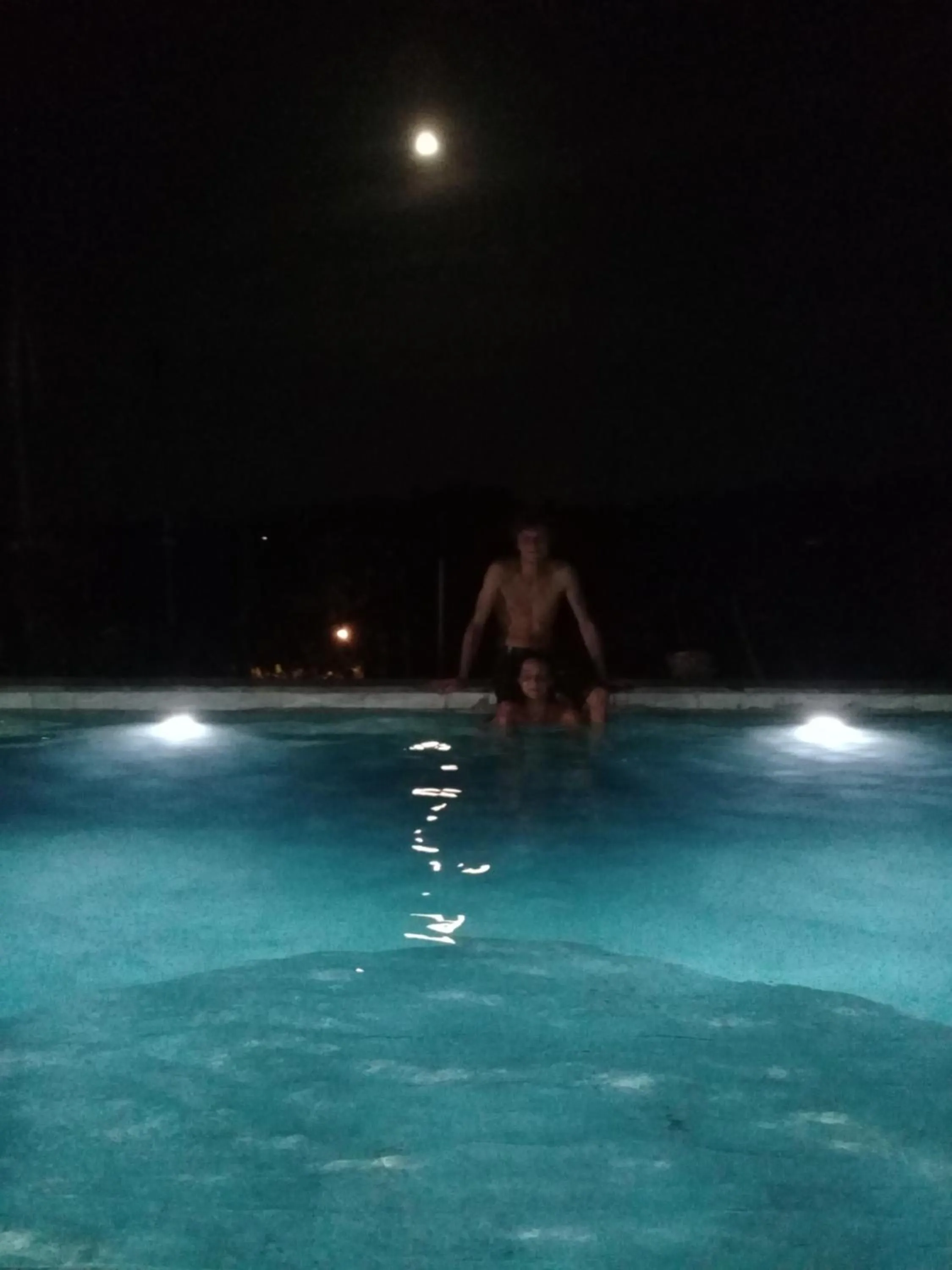 Guests in Eliska Sari Bungalows Sumberkima