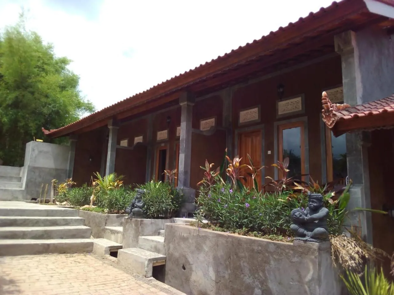 Property building in Eliska Sari Bungalows Sumberkima