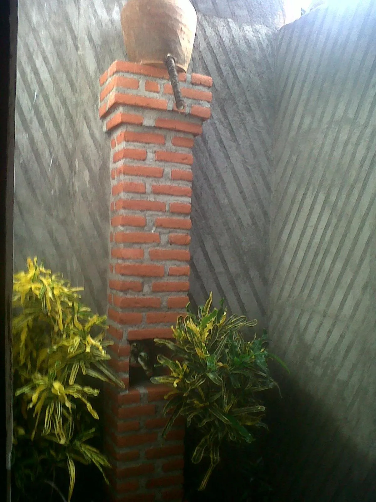 Shower in Eliska Sari Bungalows Sumberkima