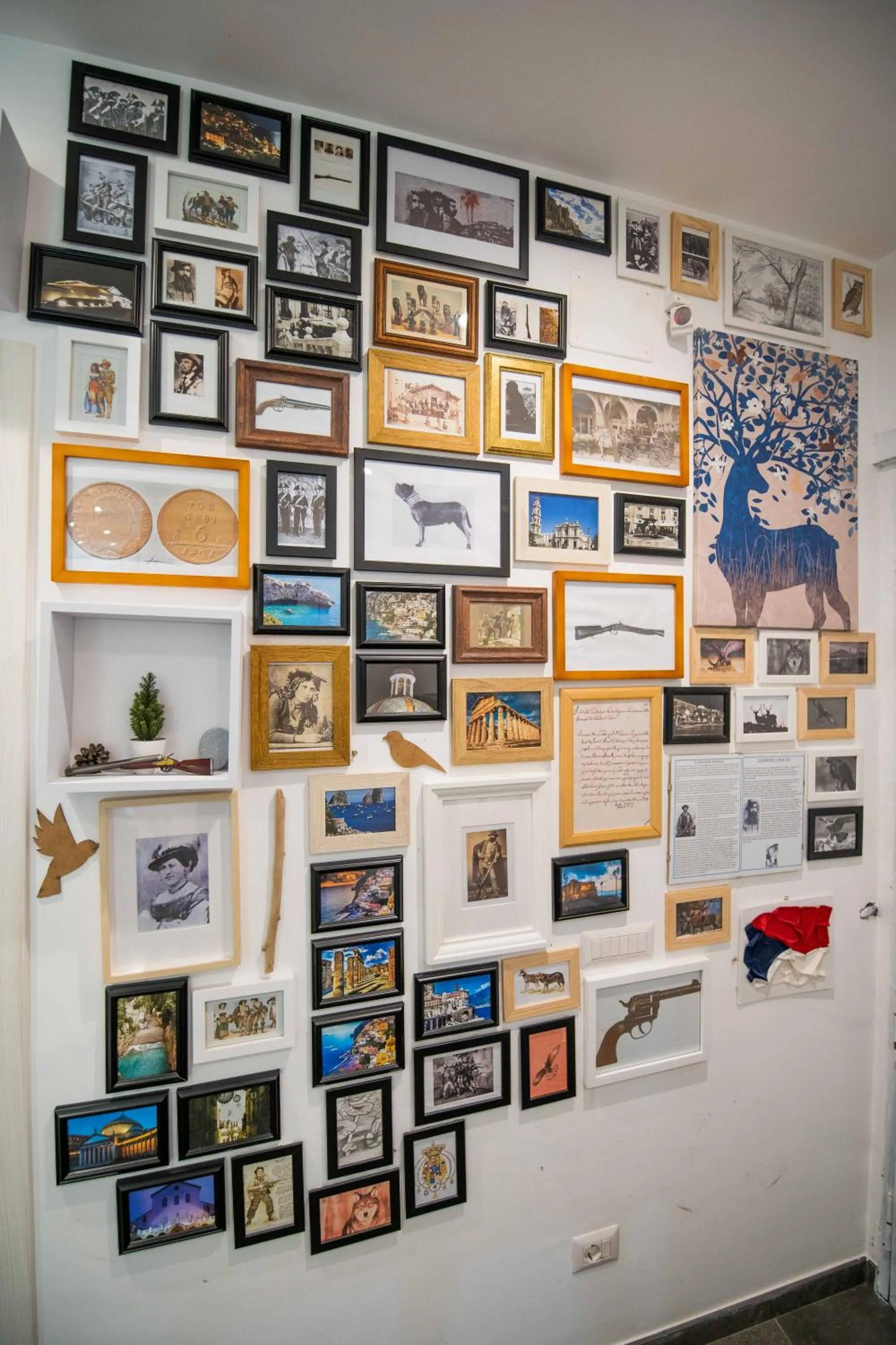 Decorative detail in Quattro Briganti