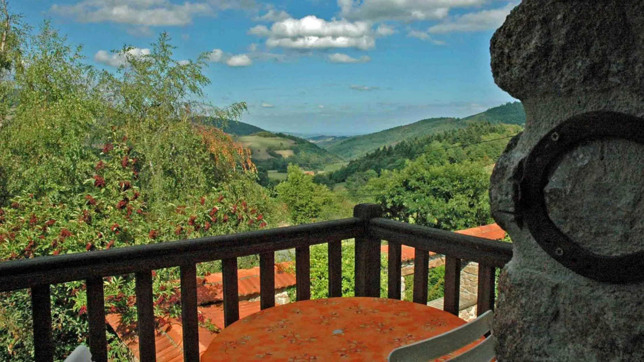 Balcony/Terrace in Chambres d'hôtes La Hulotte 69