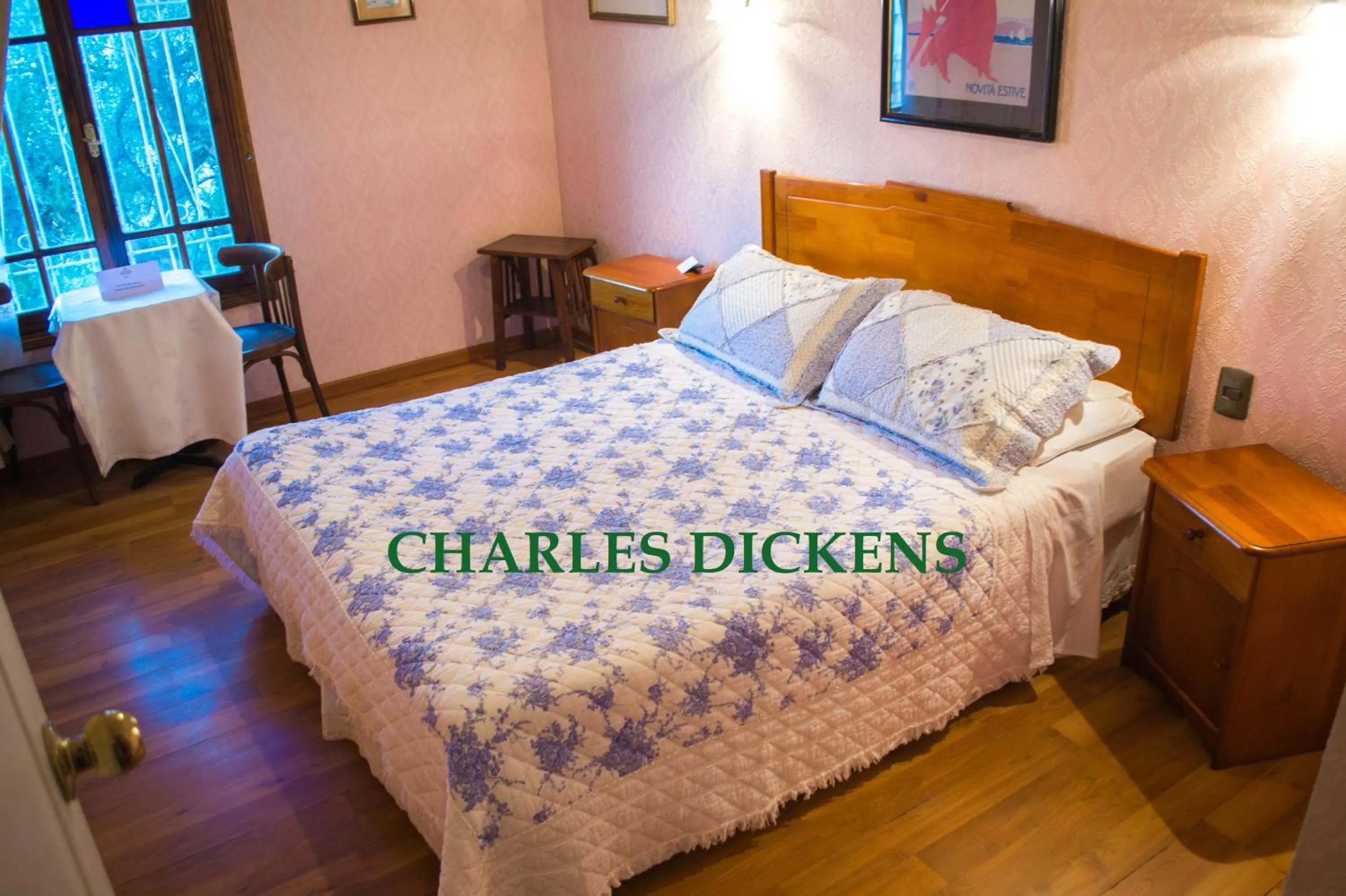 Bed in Hotel Brighton