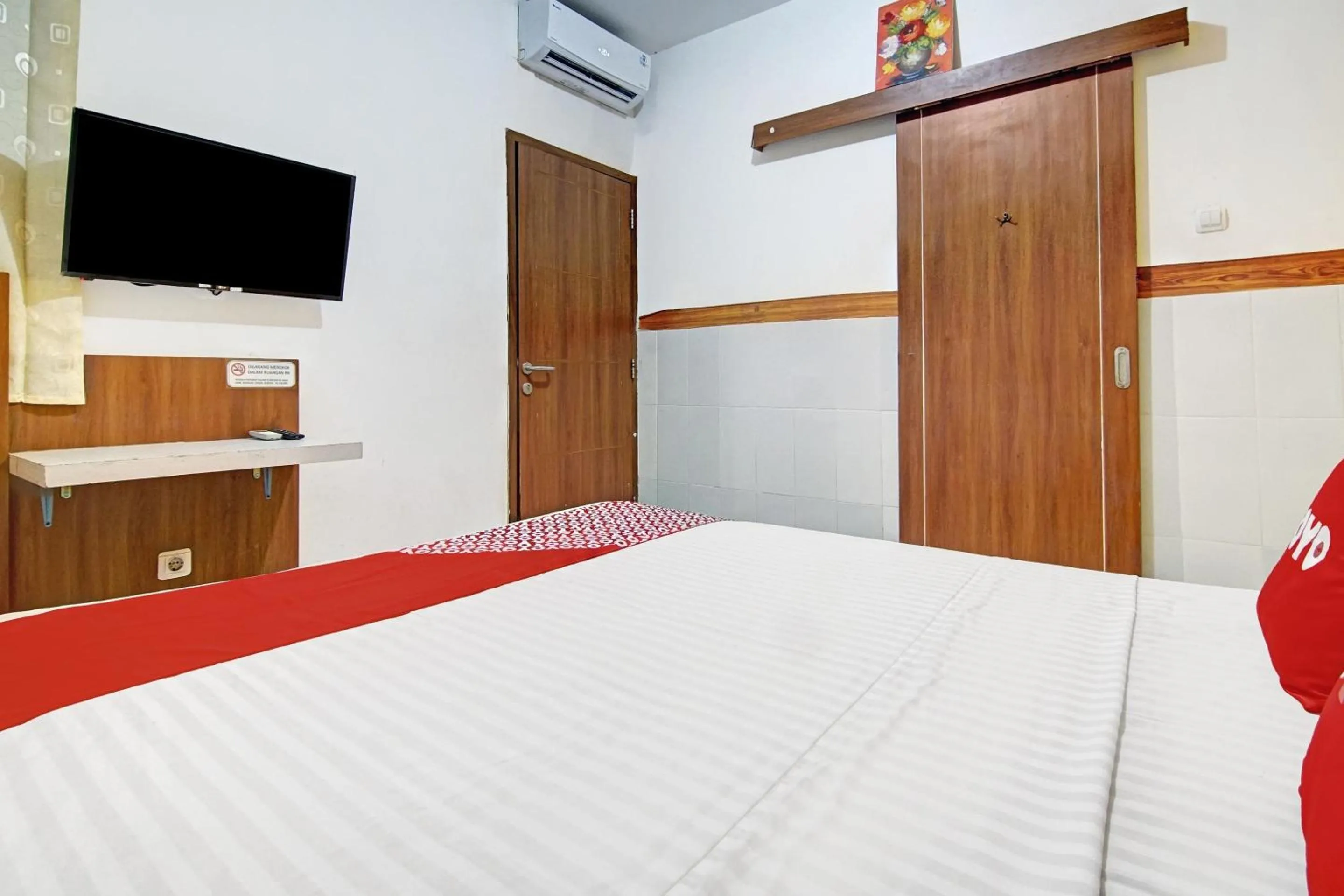 Bedroom, Bed in Hotel O Mall Of Indonesia