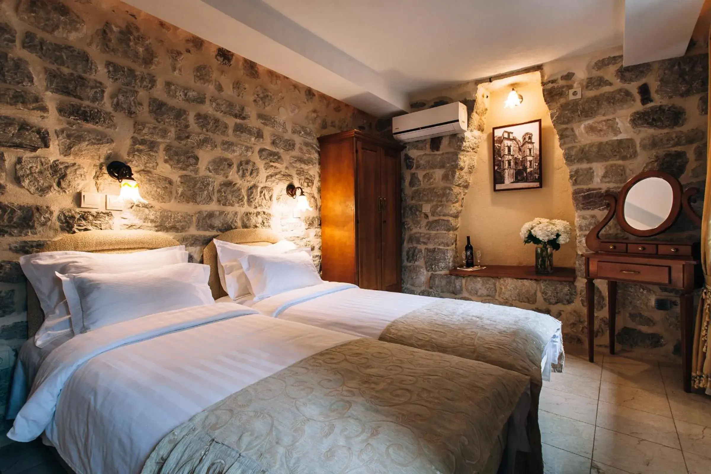 Standard Twin Room in Hotel Galathea Standard Twin Room in Hotel Galathea