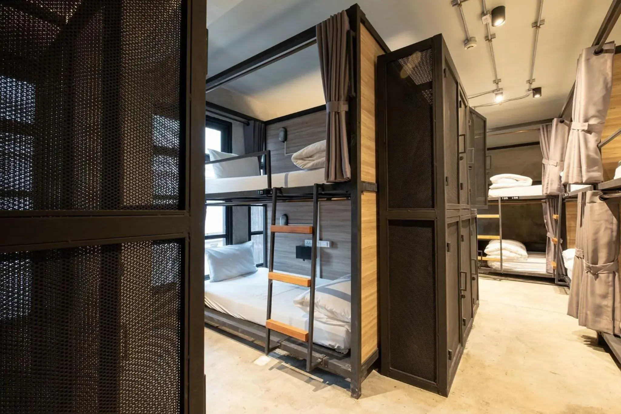 Bed in-18 Bed Mixed Dormitary Room in BED STATION Hostel Khaosan Bed in-18 Bed Mixed Dormitary Room in BED STATION Hostel Khaosan