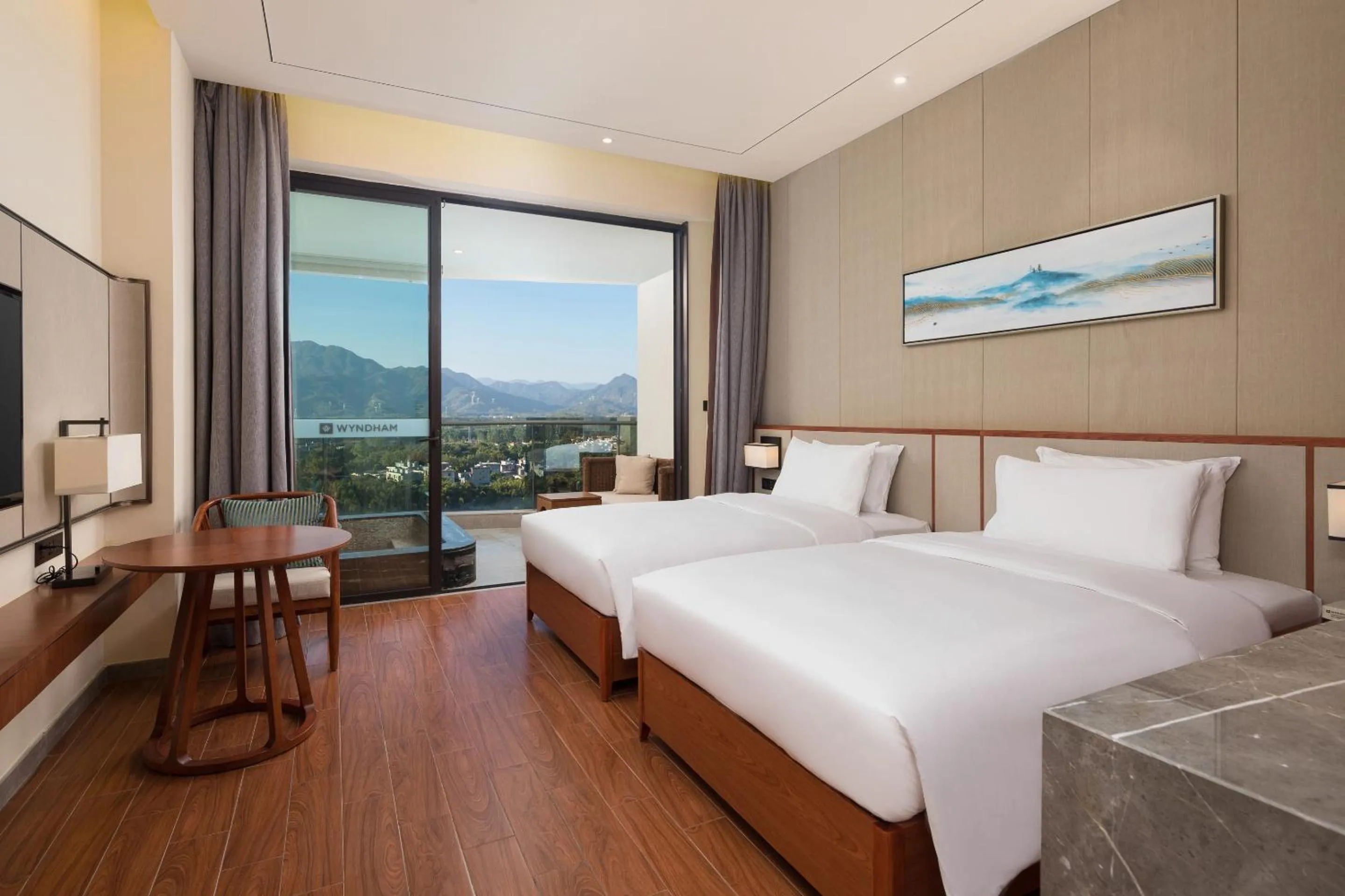 Bed in Wyndham Nankunshan