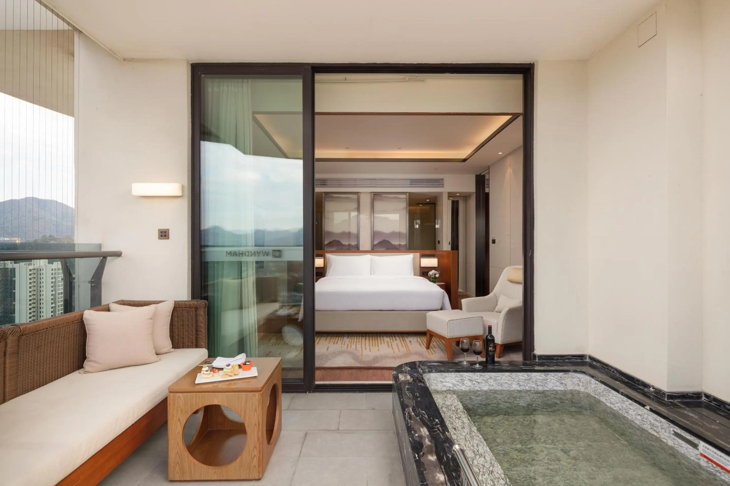 Bed in Wyndham Nankunshan