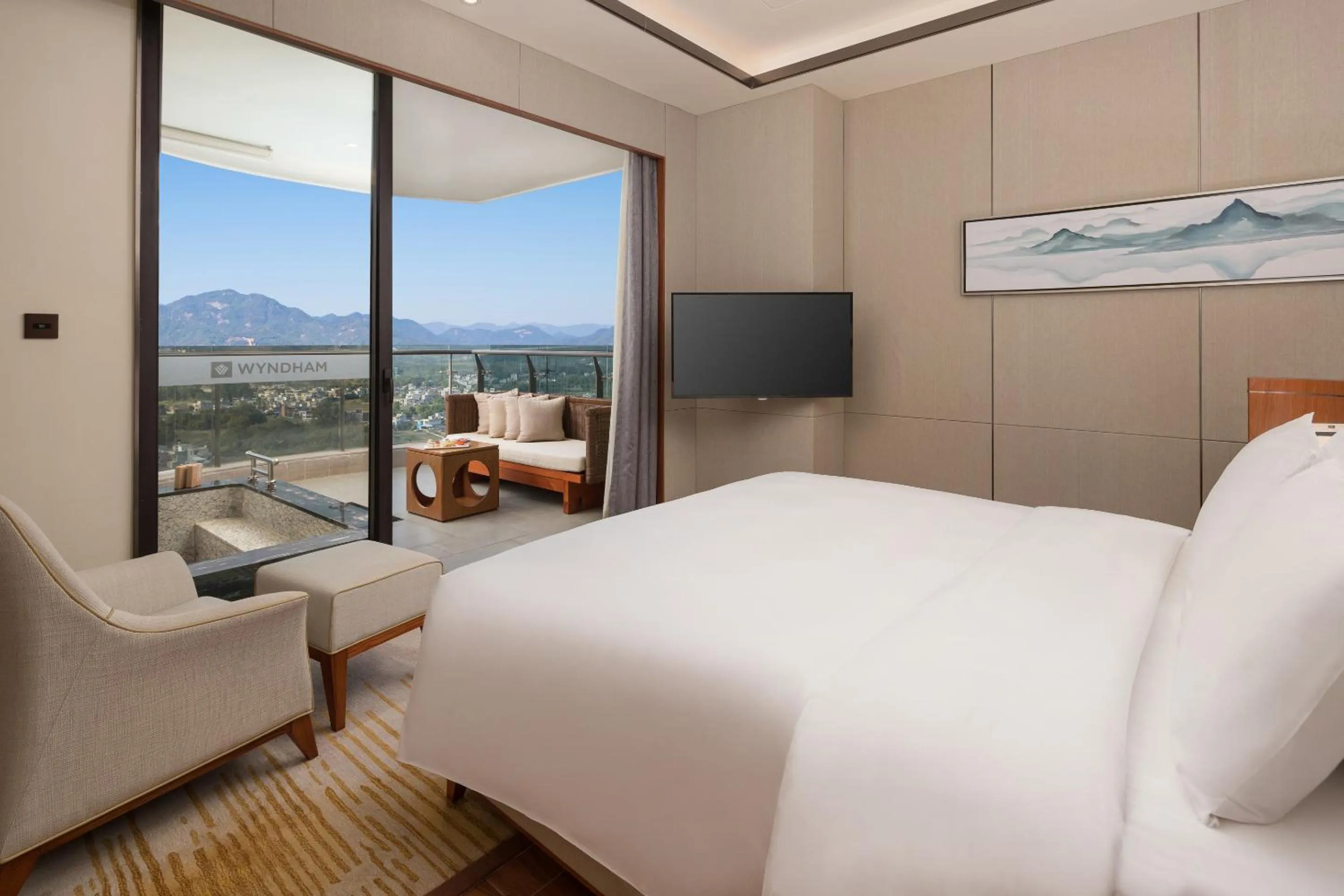 Bed in Wyndham Nankunshan