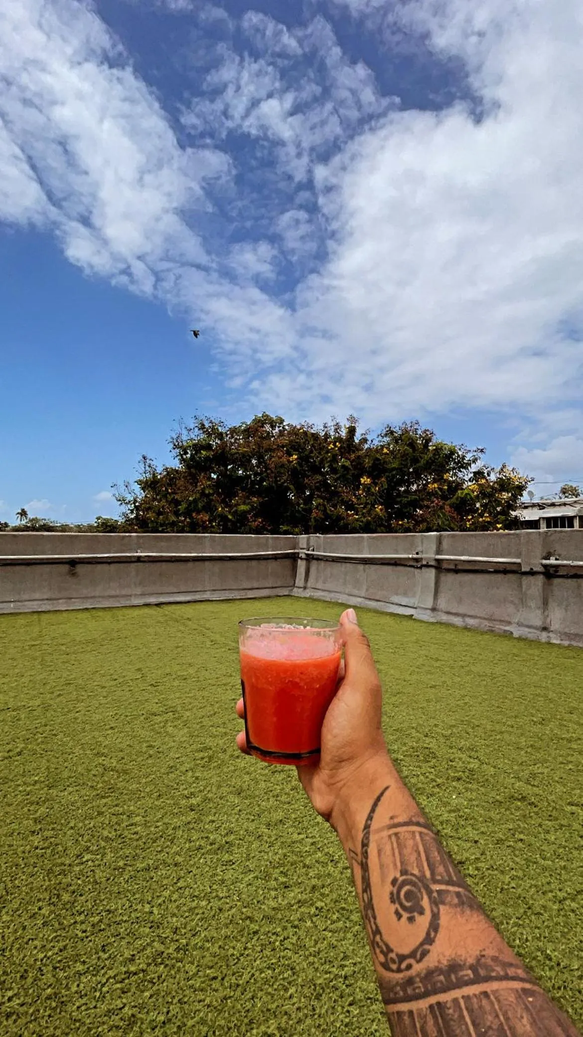 Day in Locomo Hostel OG - Stay Work Eat