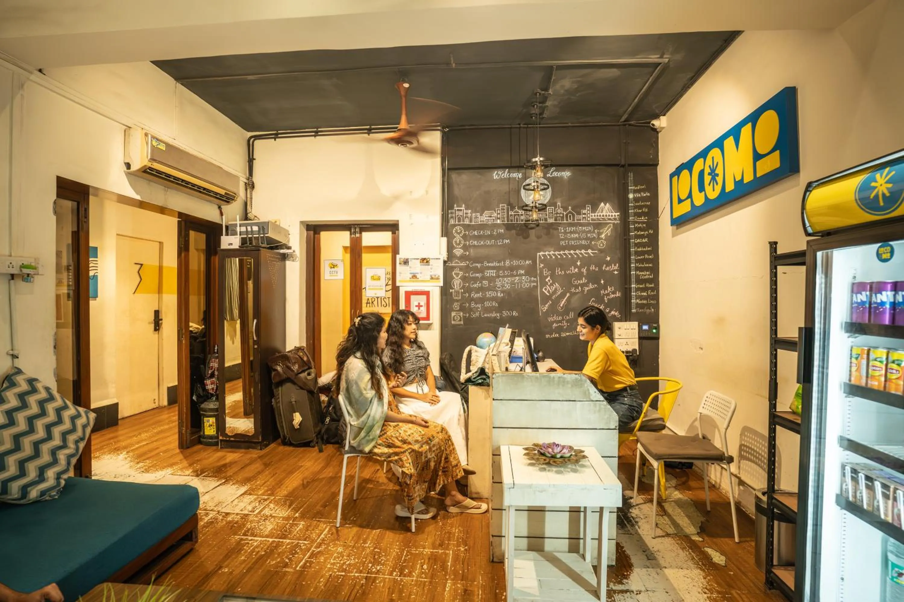 Lobby or reception in Locomo Hostel OG - Stay Work Eat