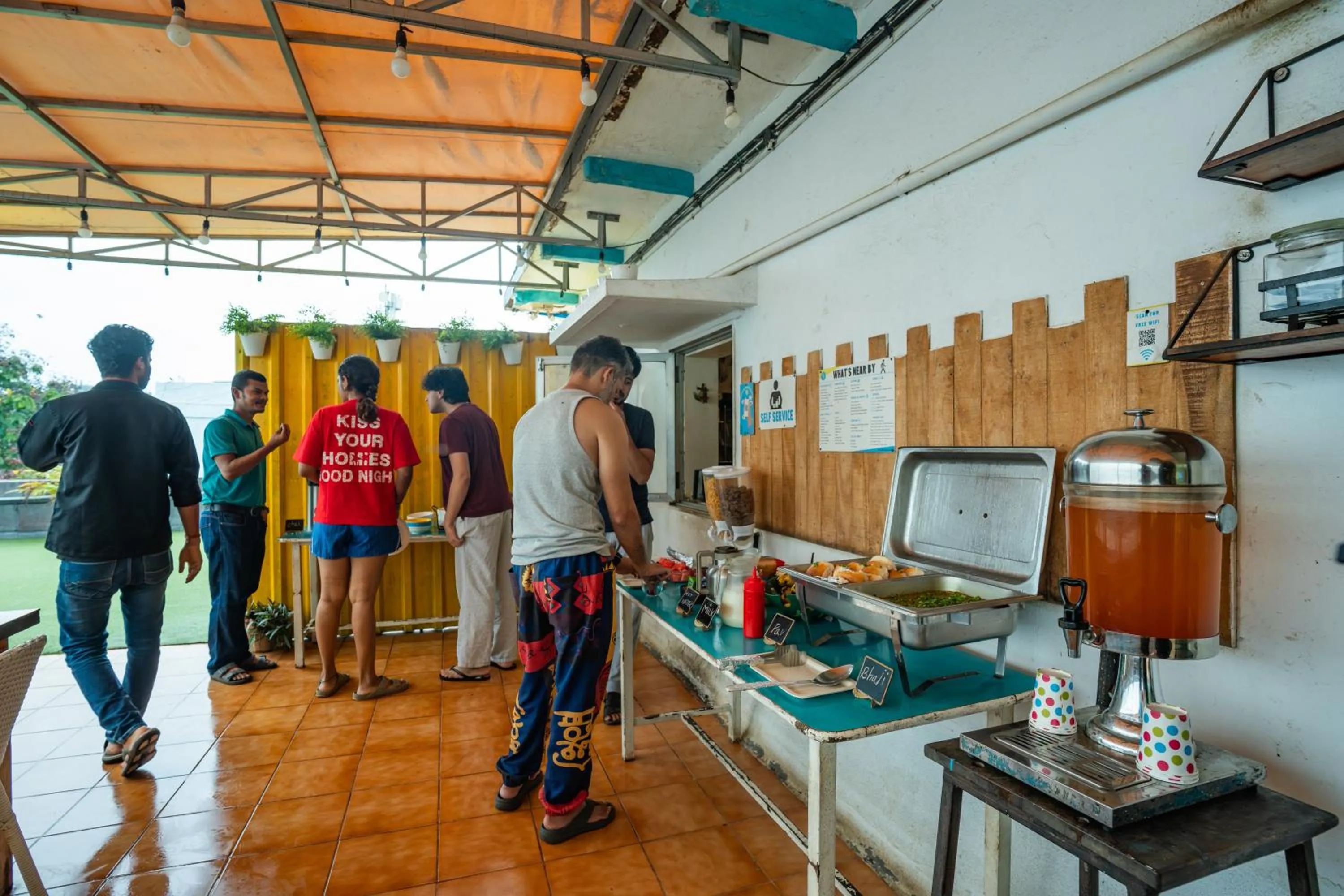 Breakfast in Locomo Hostel OG - Stay Work Eat