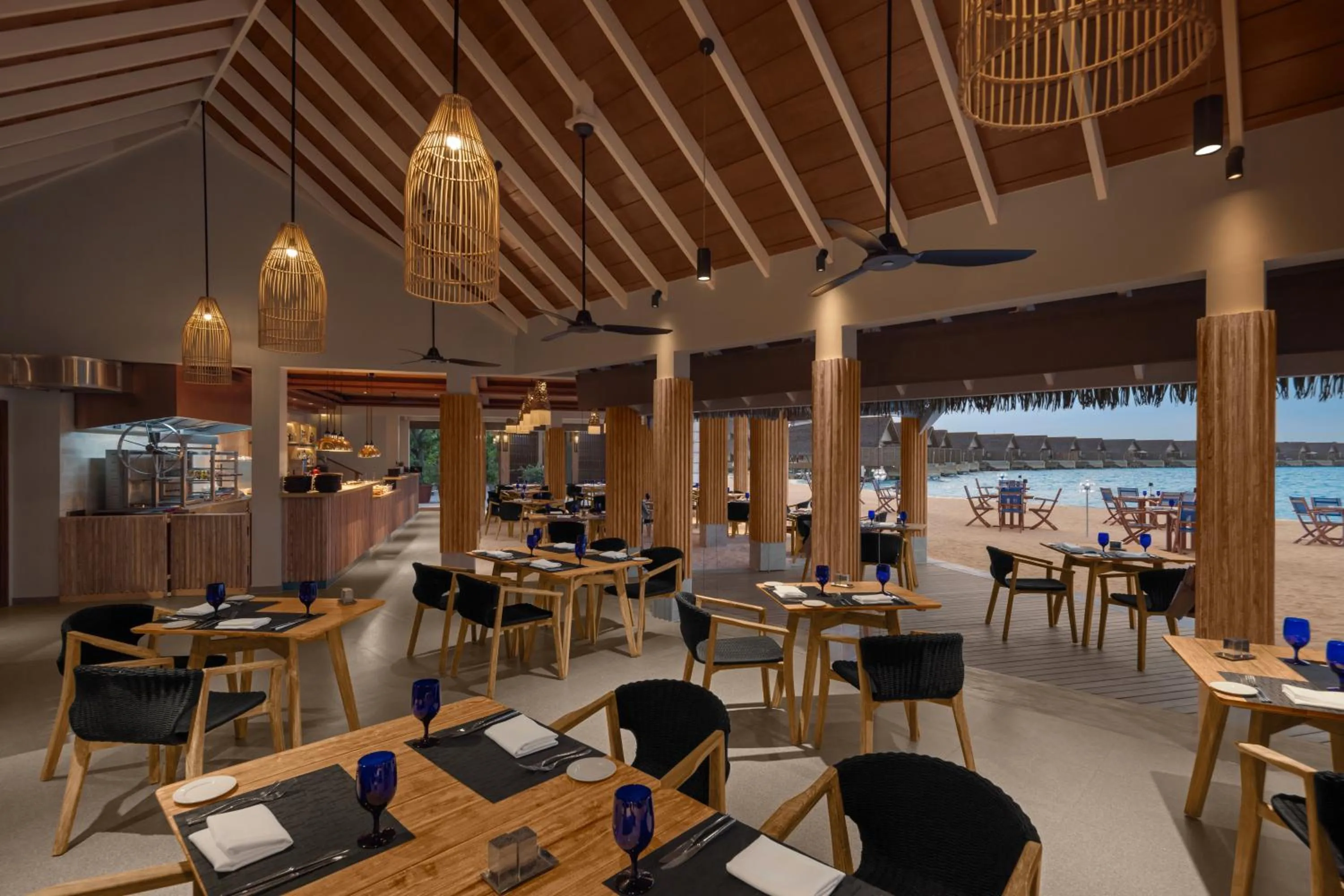 Restaurant/places to eat in Emerald Faarufushi Resort & Spa - Deluxe All Inclusive
