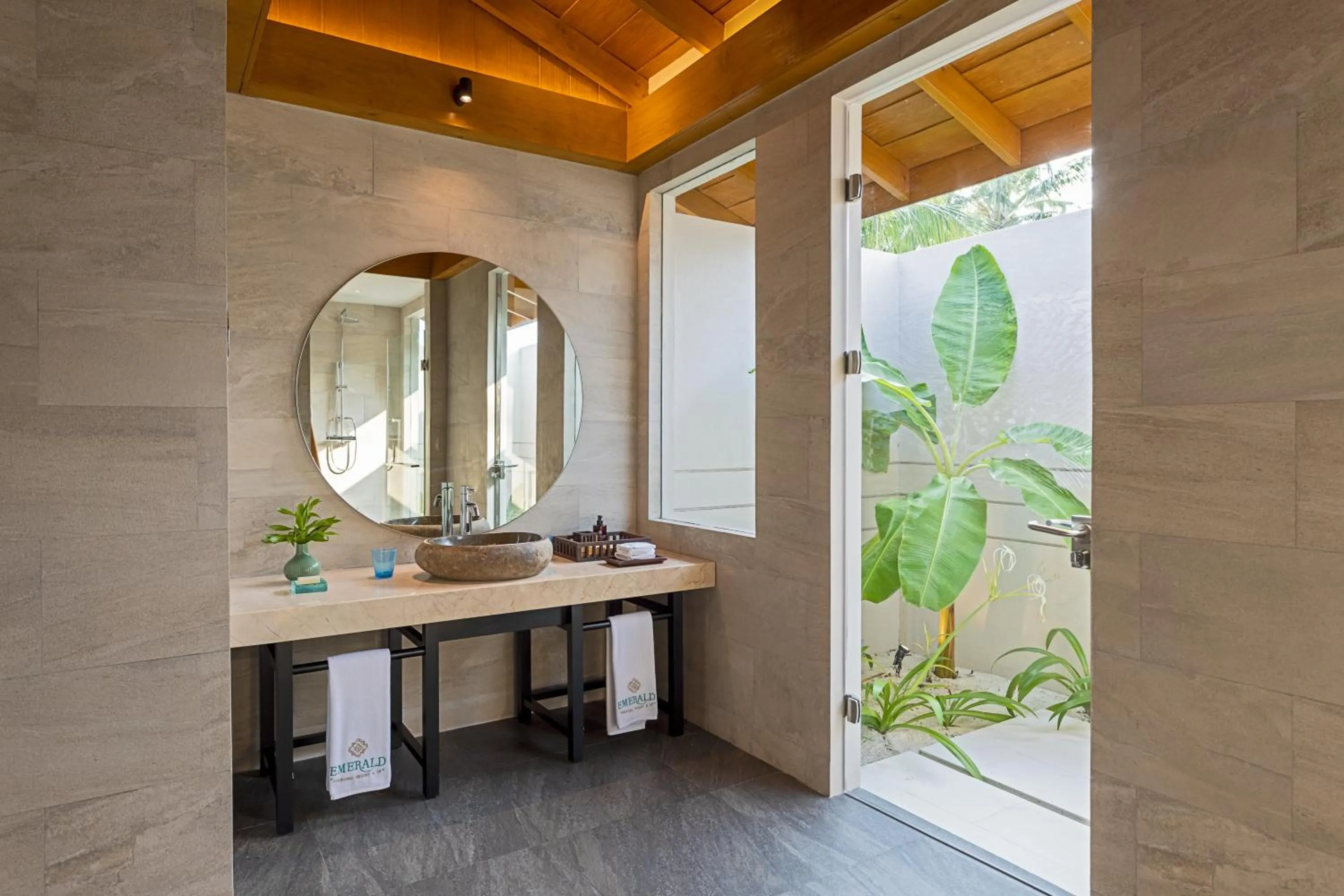 Bathroom in Emerald Faarufushi Resort & Spa - Deluxe All Inclusive