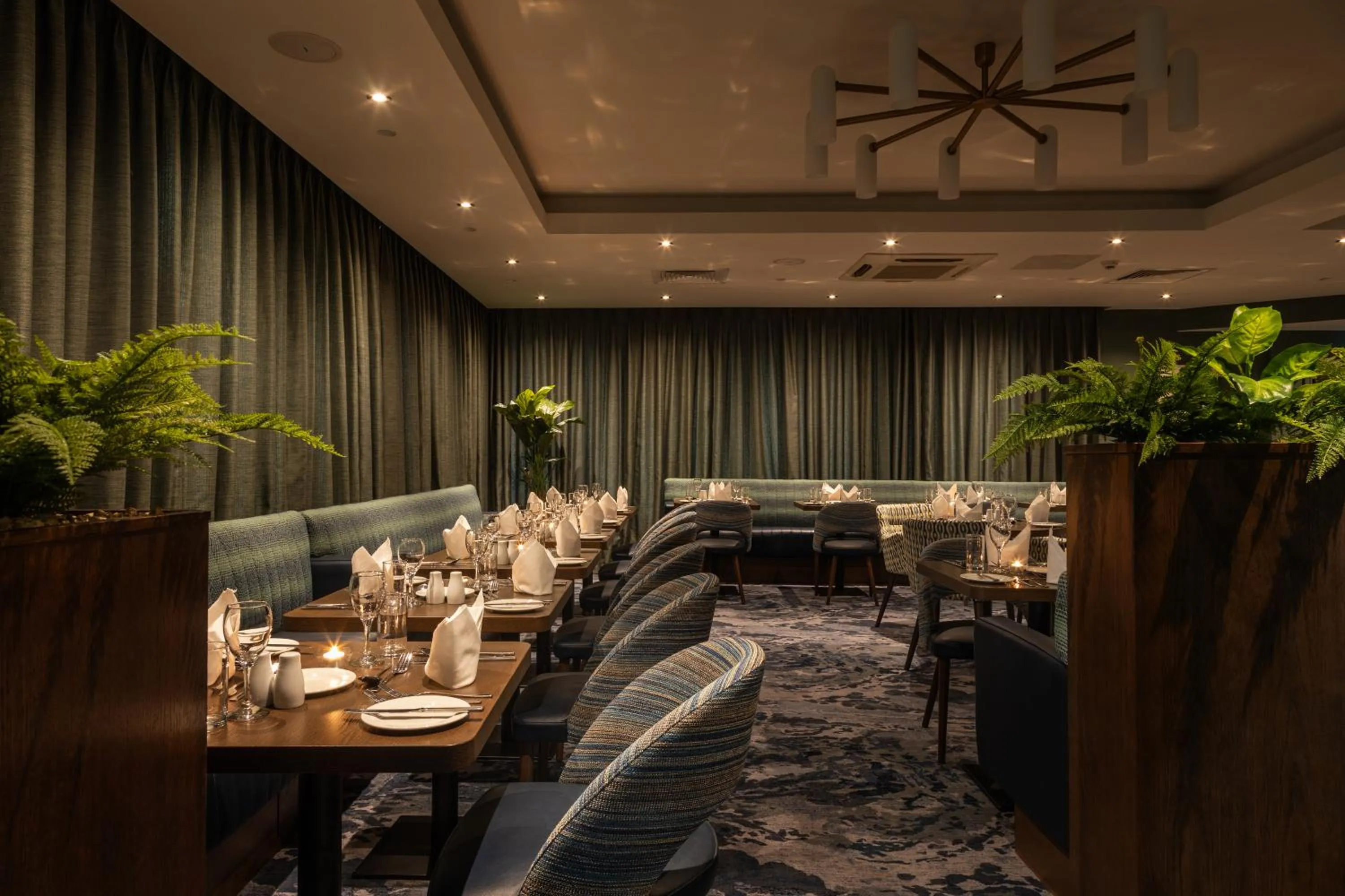 Restaurant/places to eat in McWilliam Park Hotel