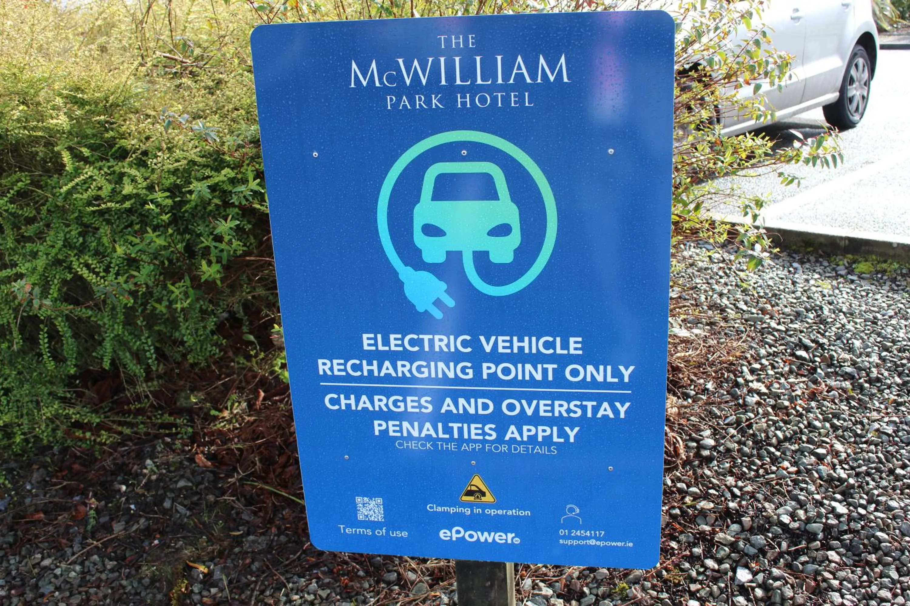 Parking in McWilliam Park Hotel