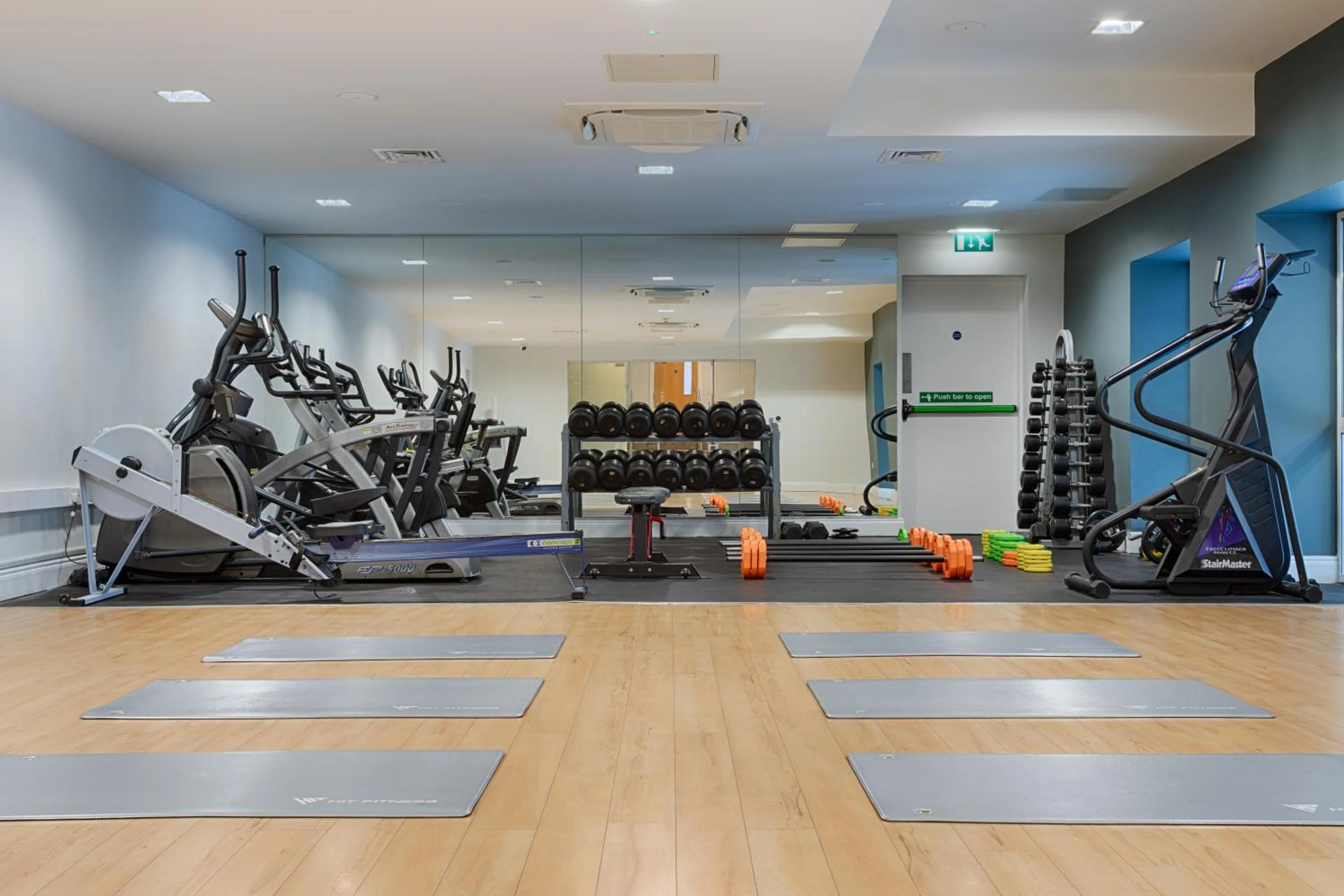Fitness centre/facilities in McWilliam Park Hotel