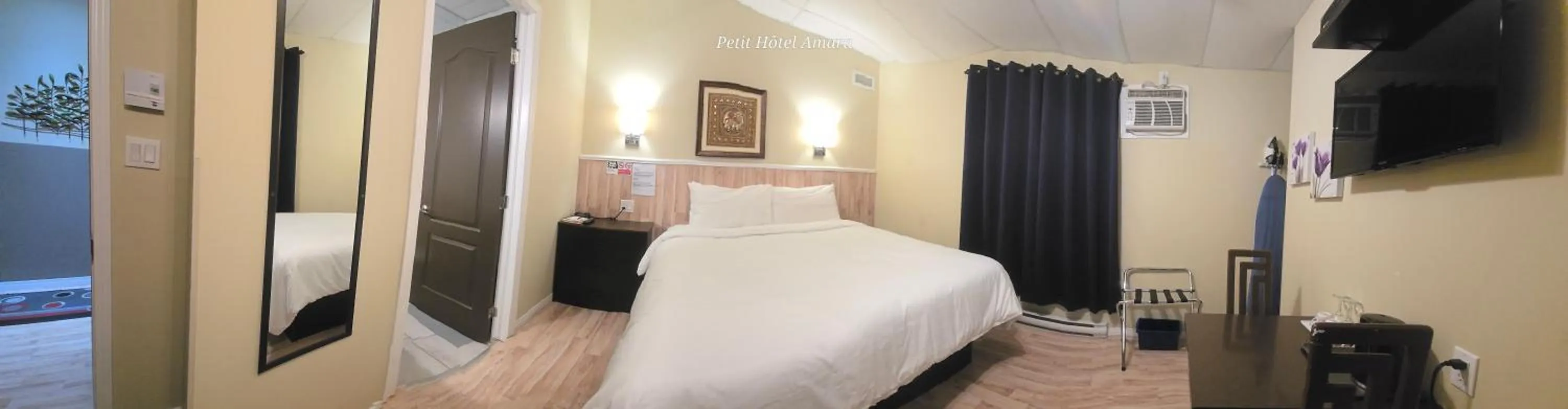 Bed in Petit Hôtel Amara