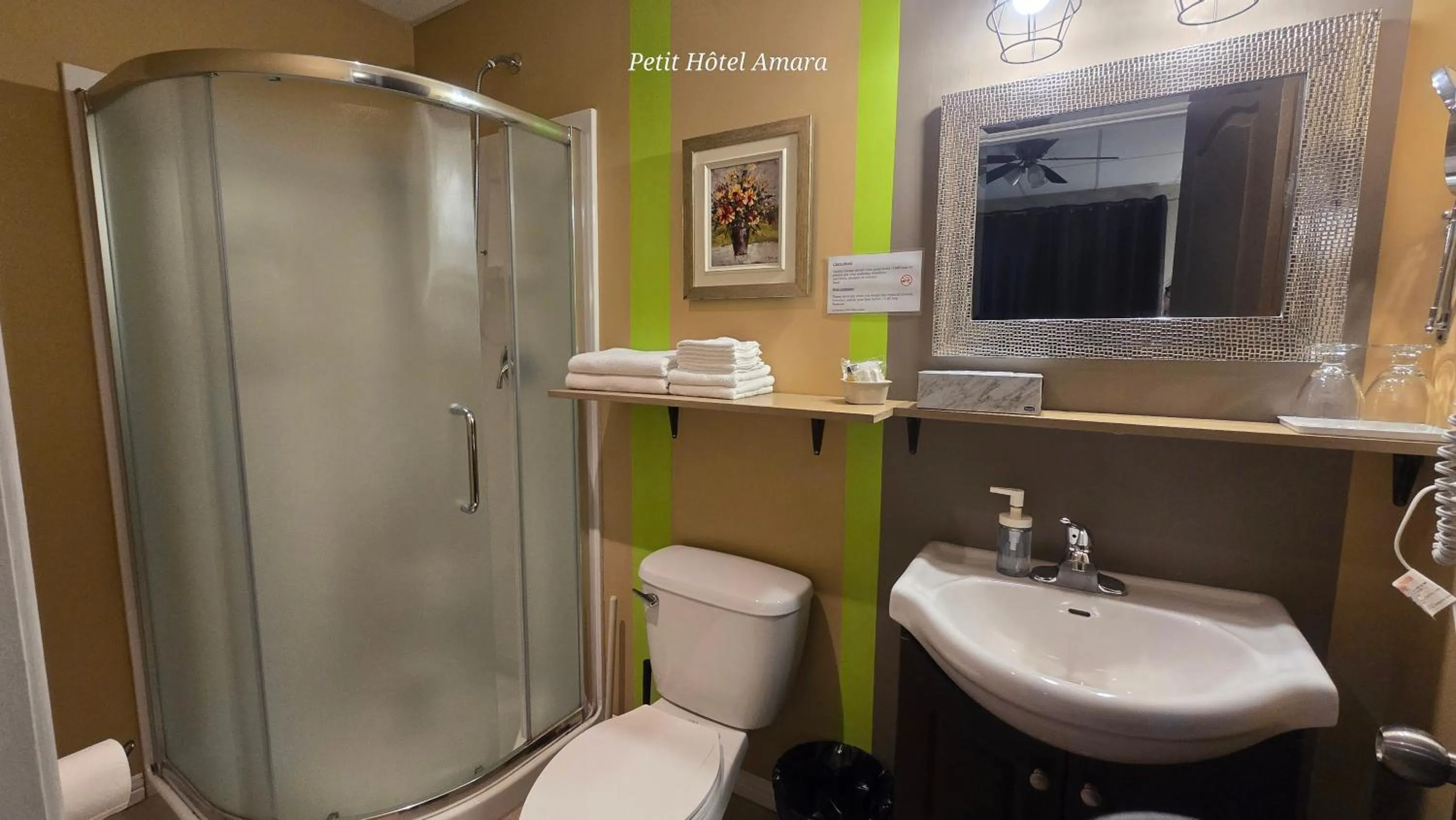 Bathroom in Petit Hôtel Amara