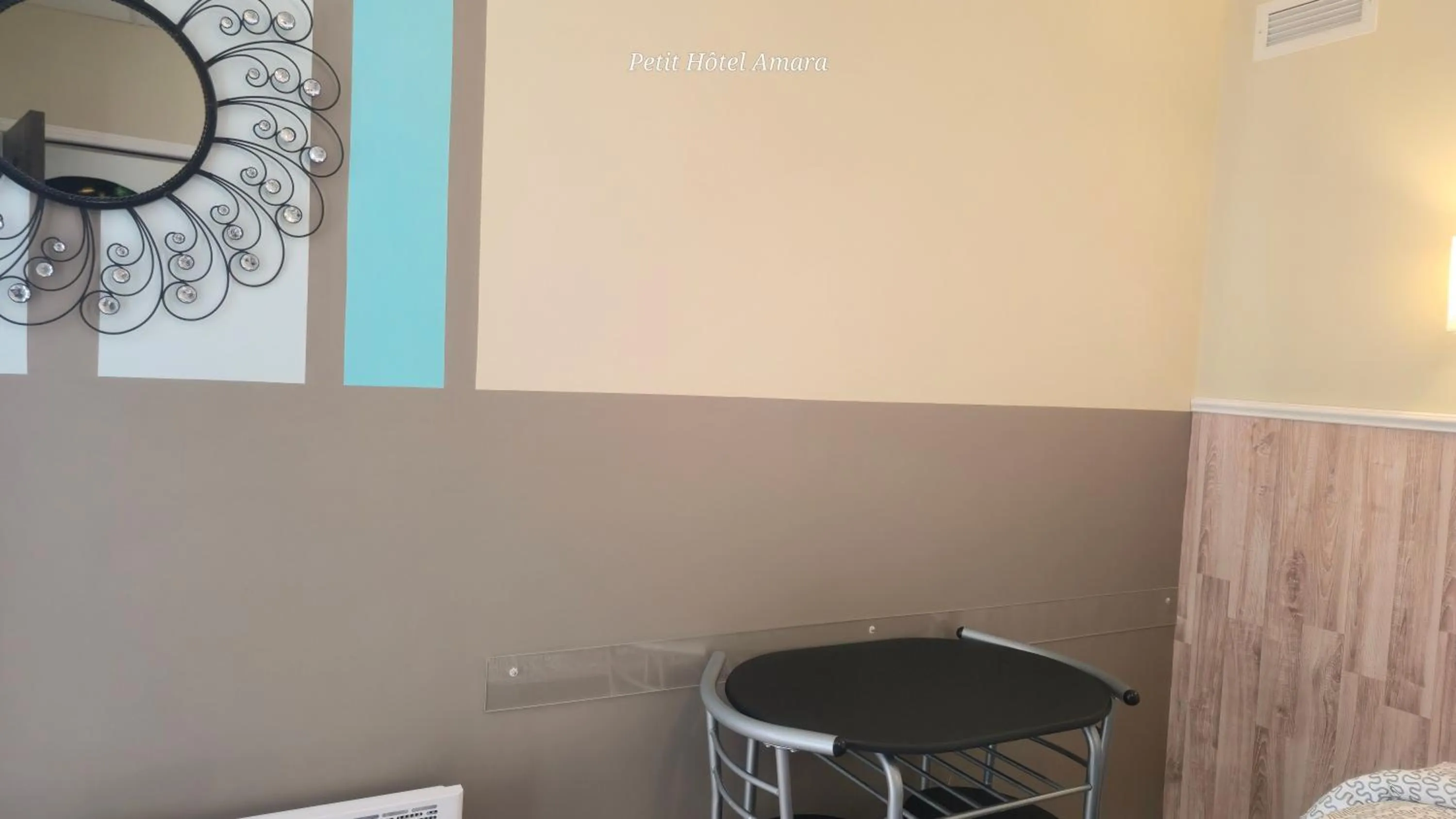 Dining area in Petit Hôtel Amara