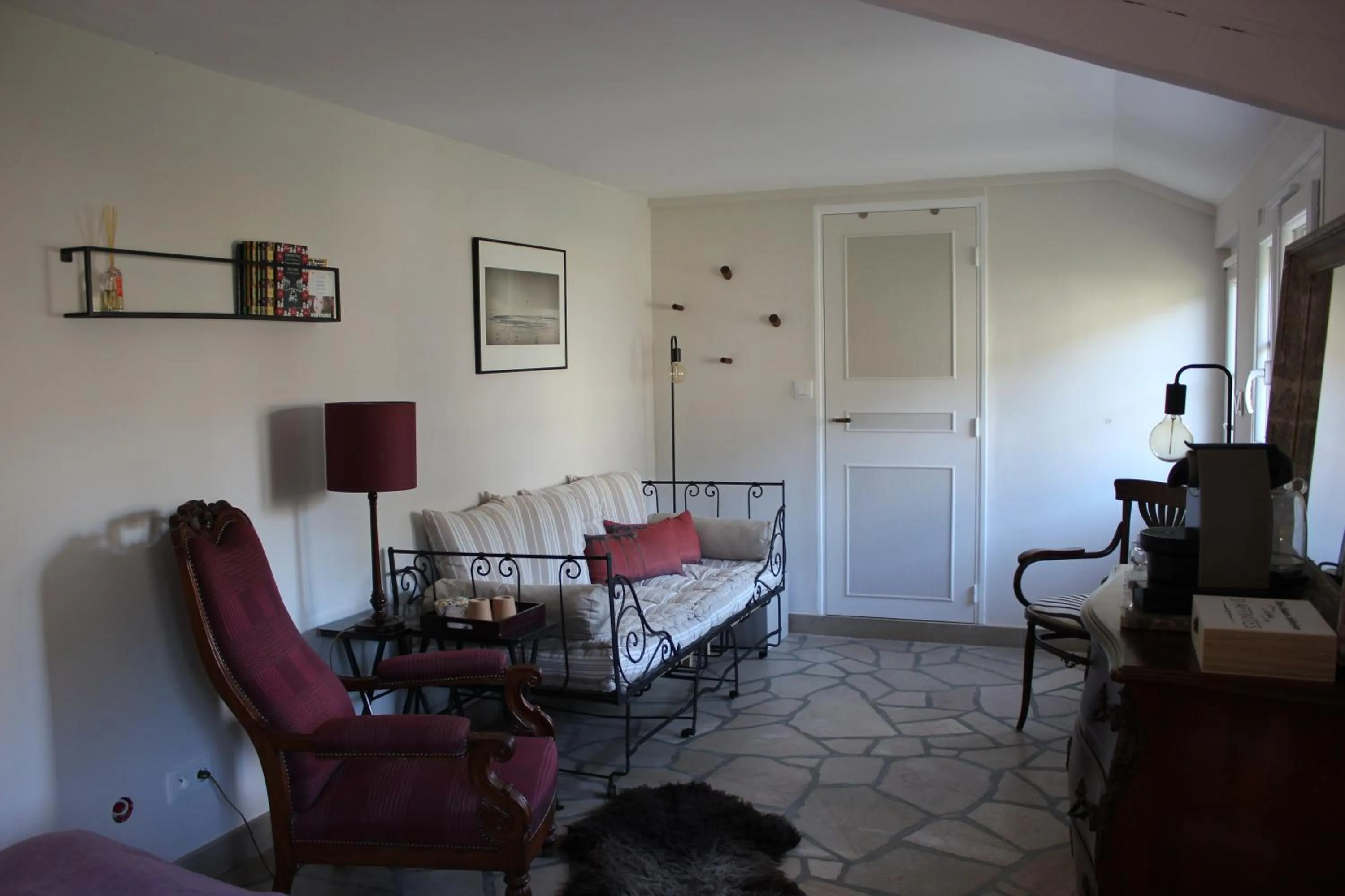 Library in Le Chemin du Village