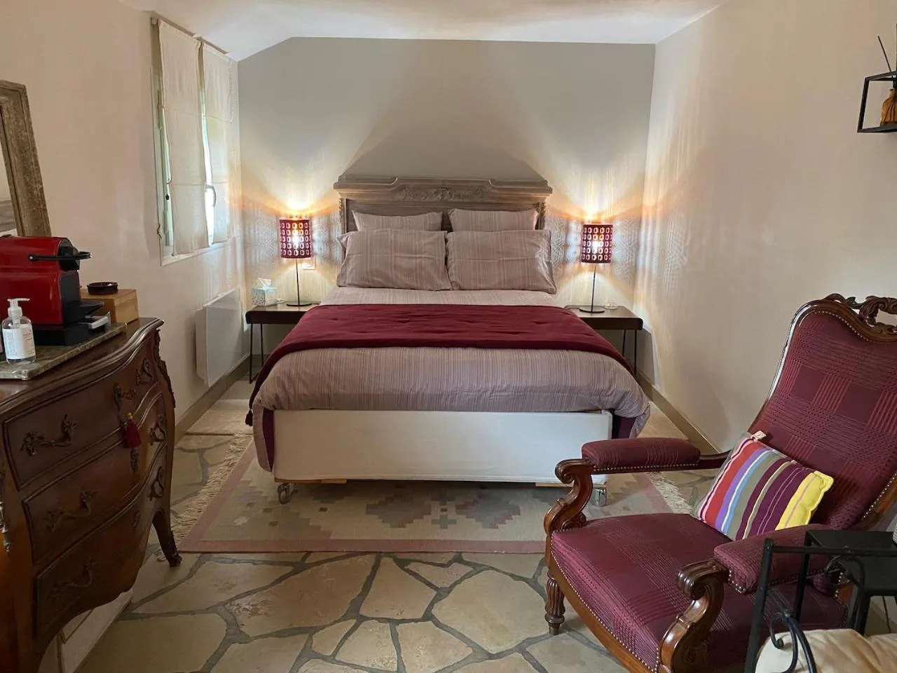 Photo of the whole room, Bed in Le Chemin du Village