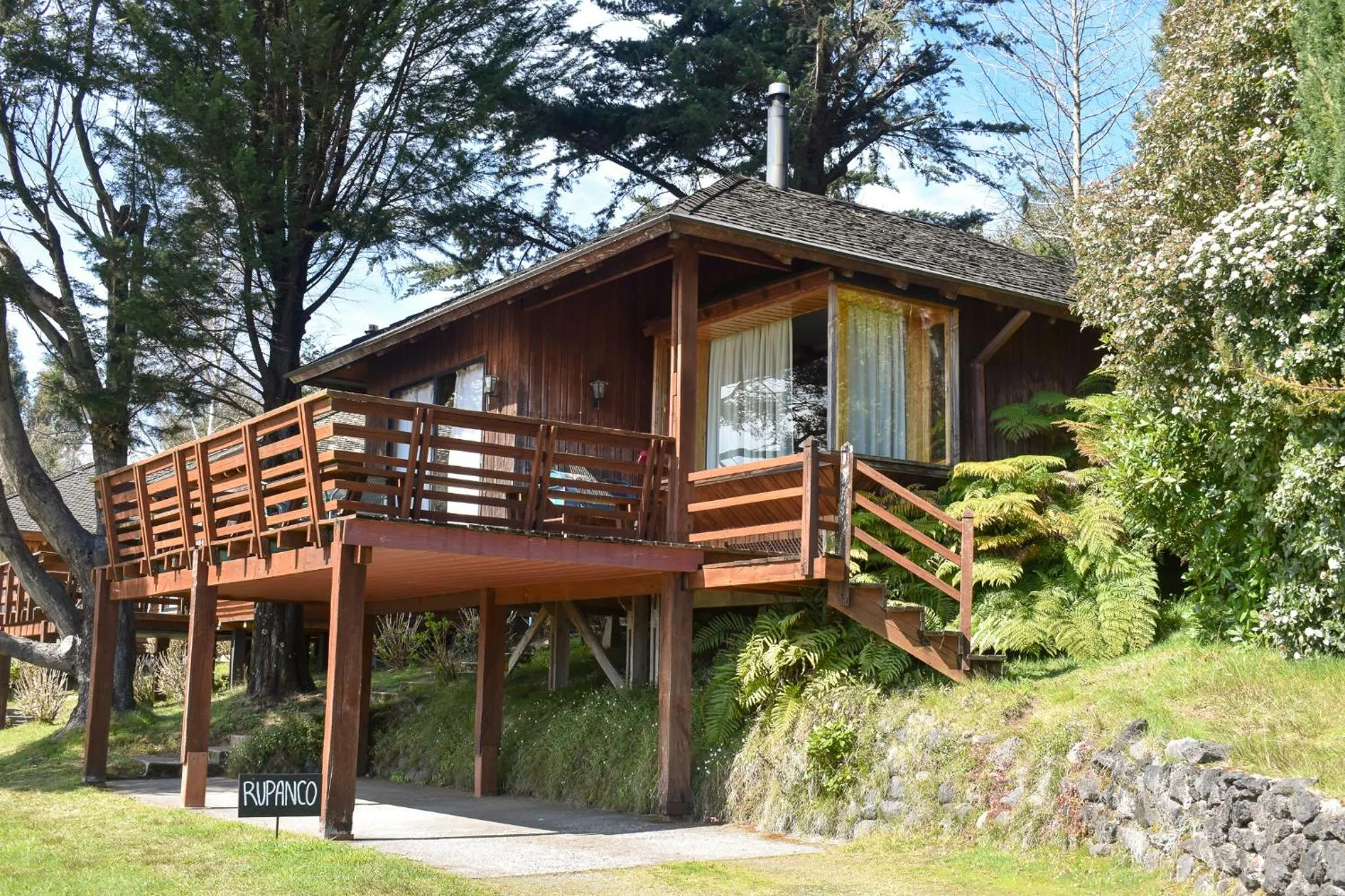 Facade/entrance in Cabañas Monte Verde