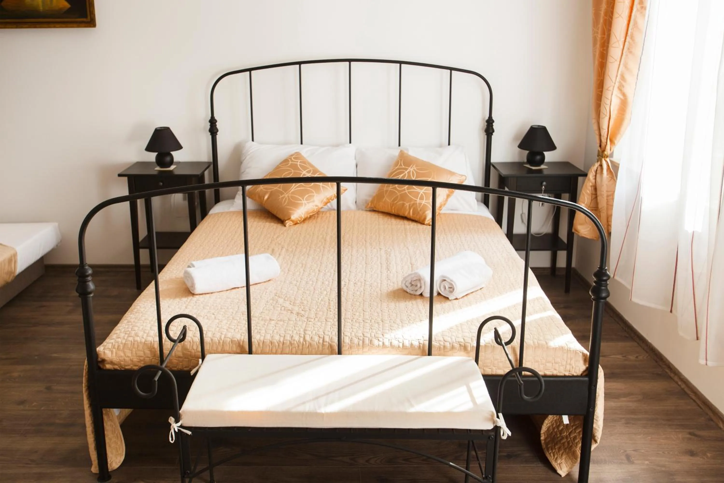 Bedroom, Bed in Prior Suites Split